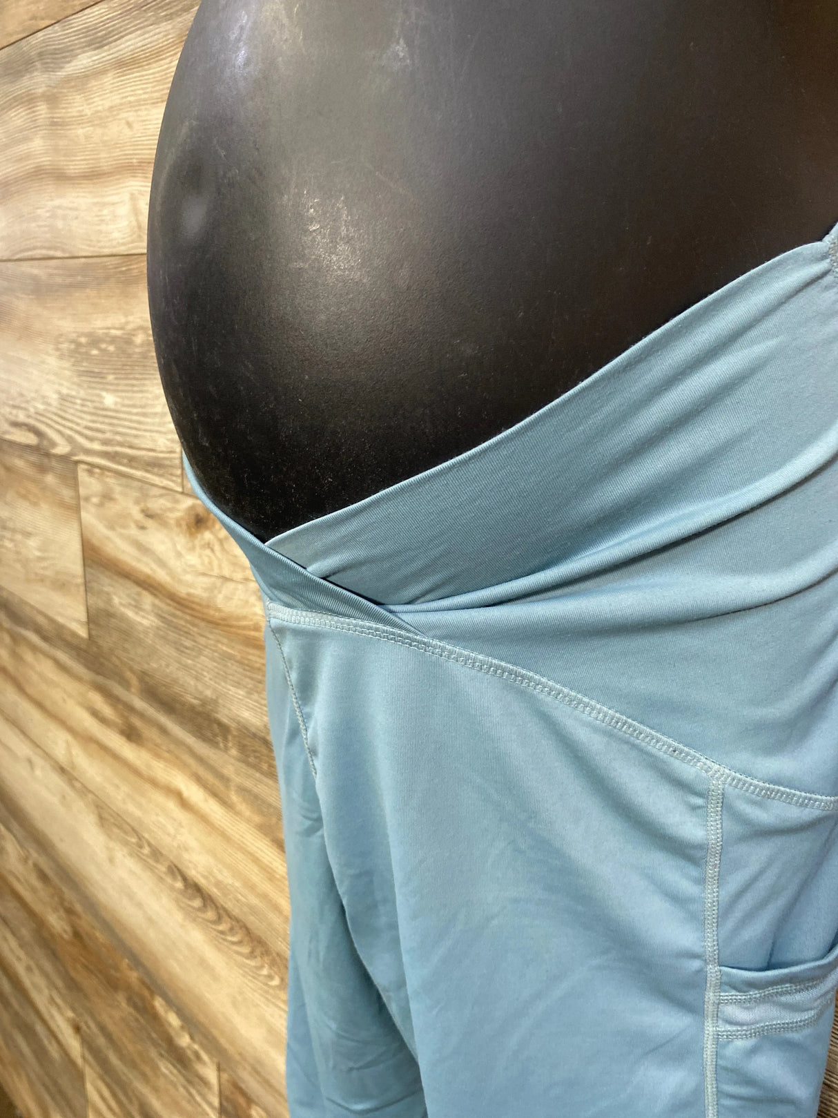 Maacie Crossover Panel Yoga Capri Blue sz Medium