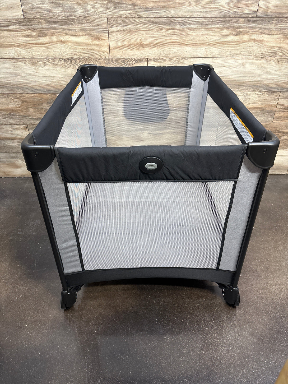 NEW Graco Pack 'n Play Portable Playard in Kolb