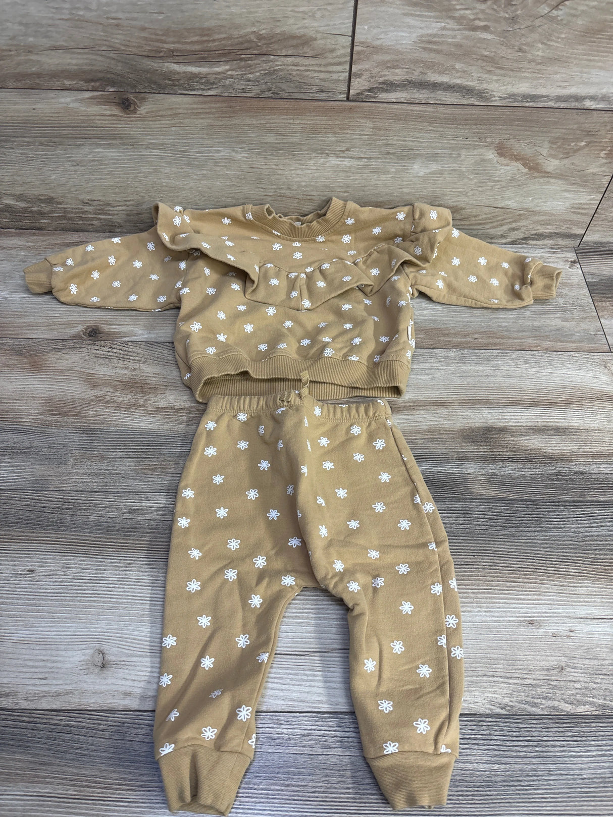 Quincy Mae Floral 2pc Sweatshirt & Joggers Set Yellow sz 6-12m