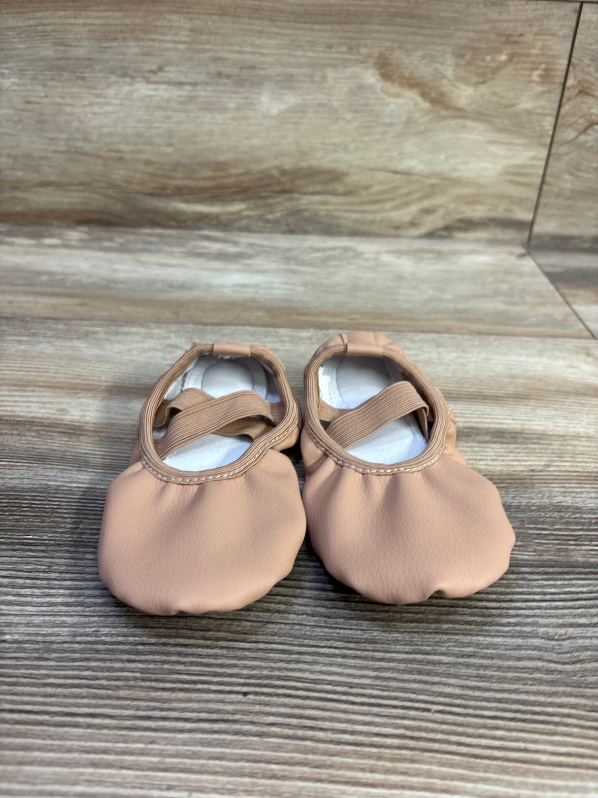 Yiwu Soft Ballet Shoes Beige sz 8/9c