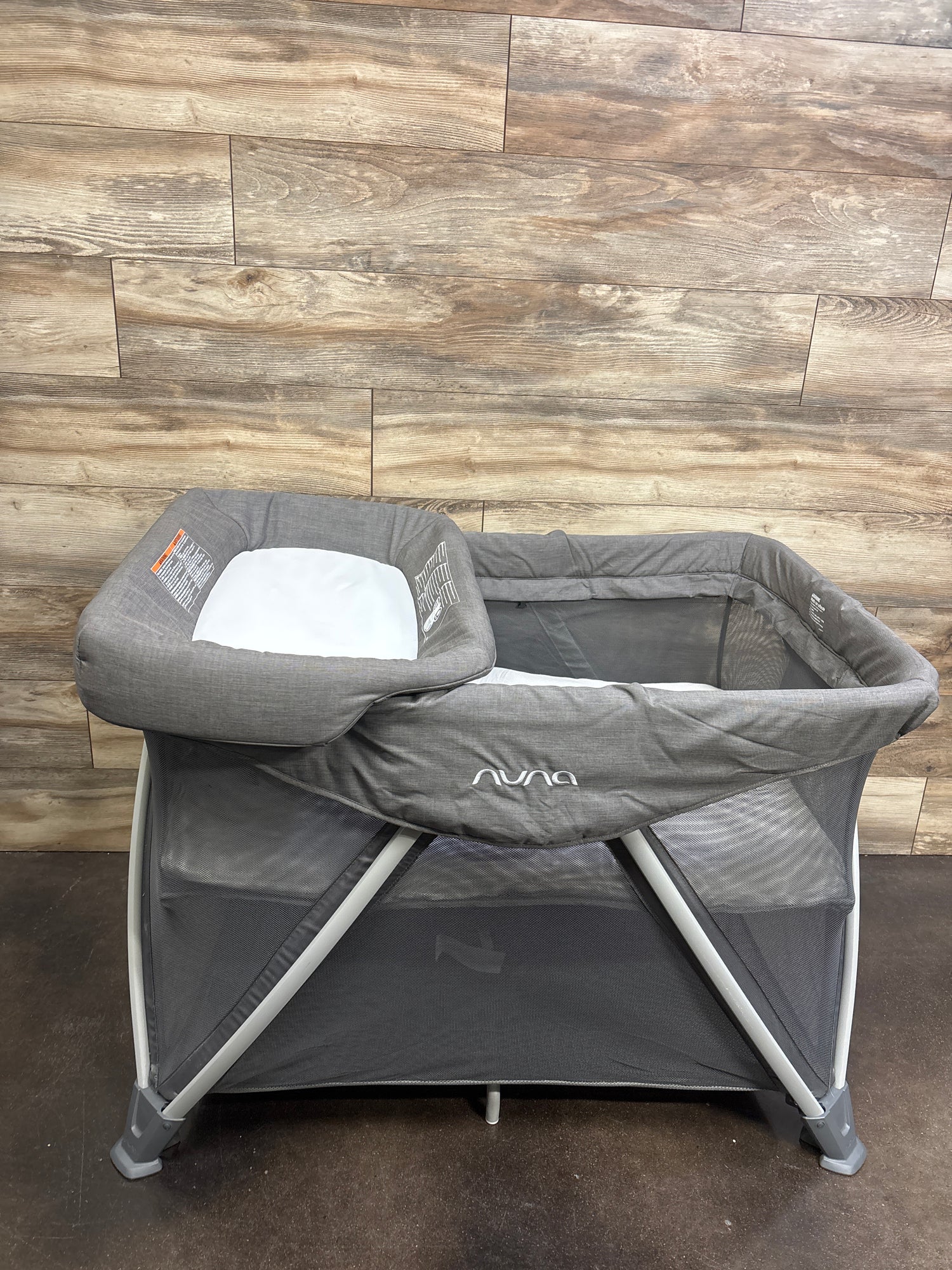 Nuna SENA Aire Playard with Changer in Granite