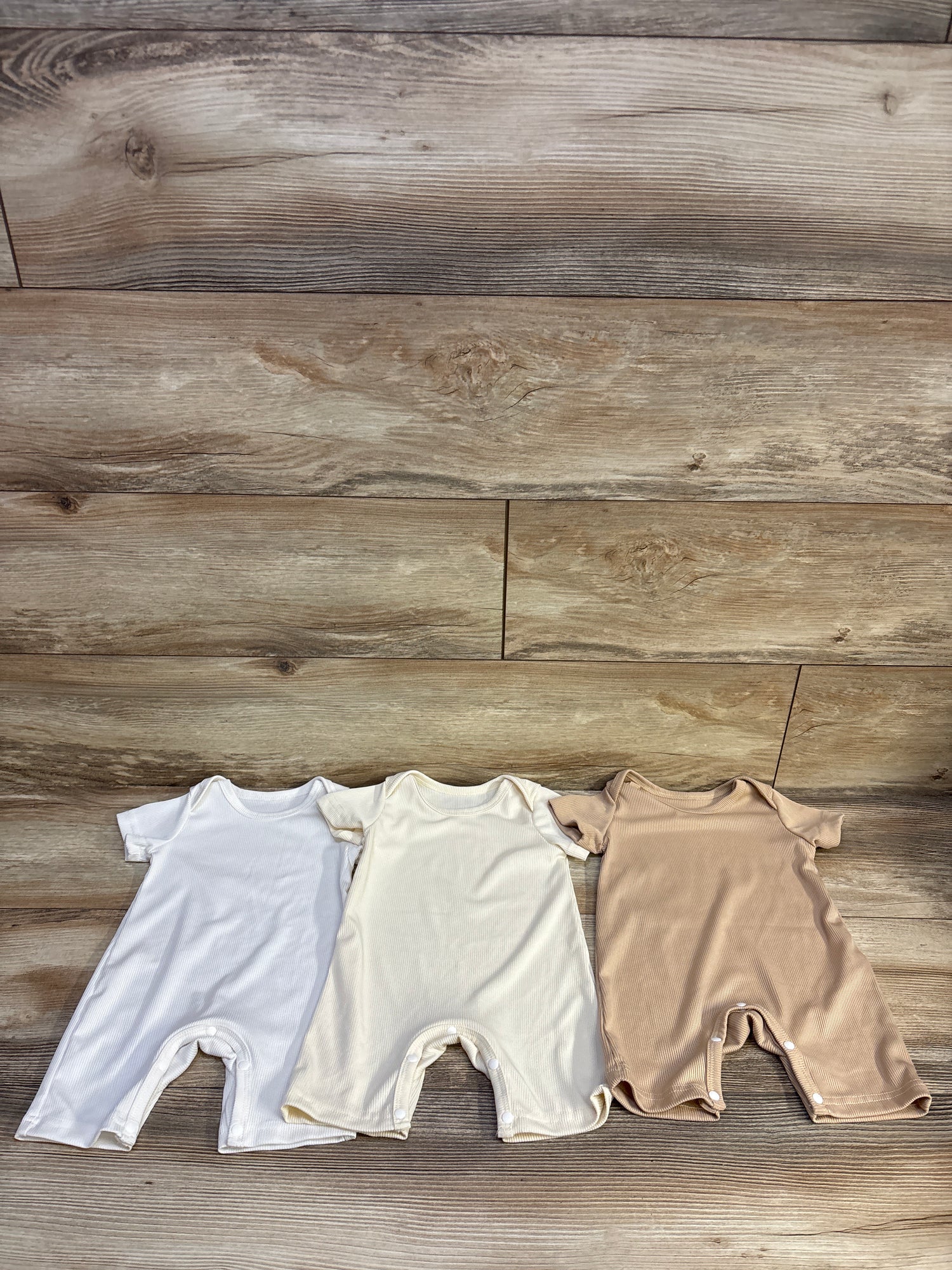 3pk Ribbed Shortie Rompers Beige sz 6m