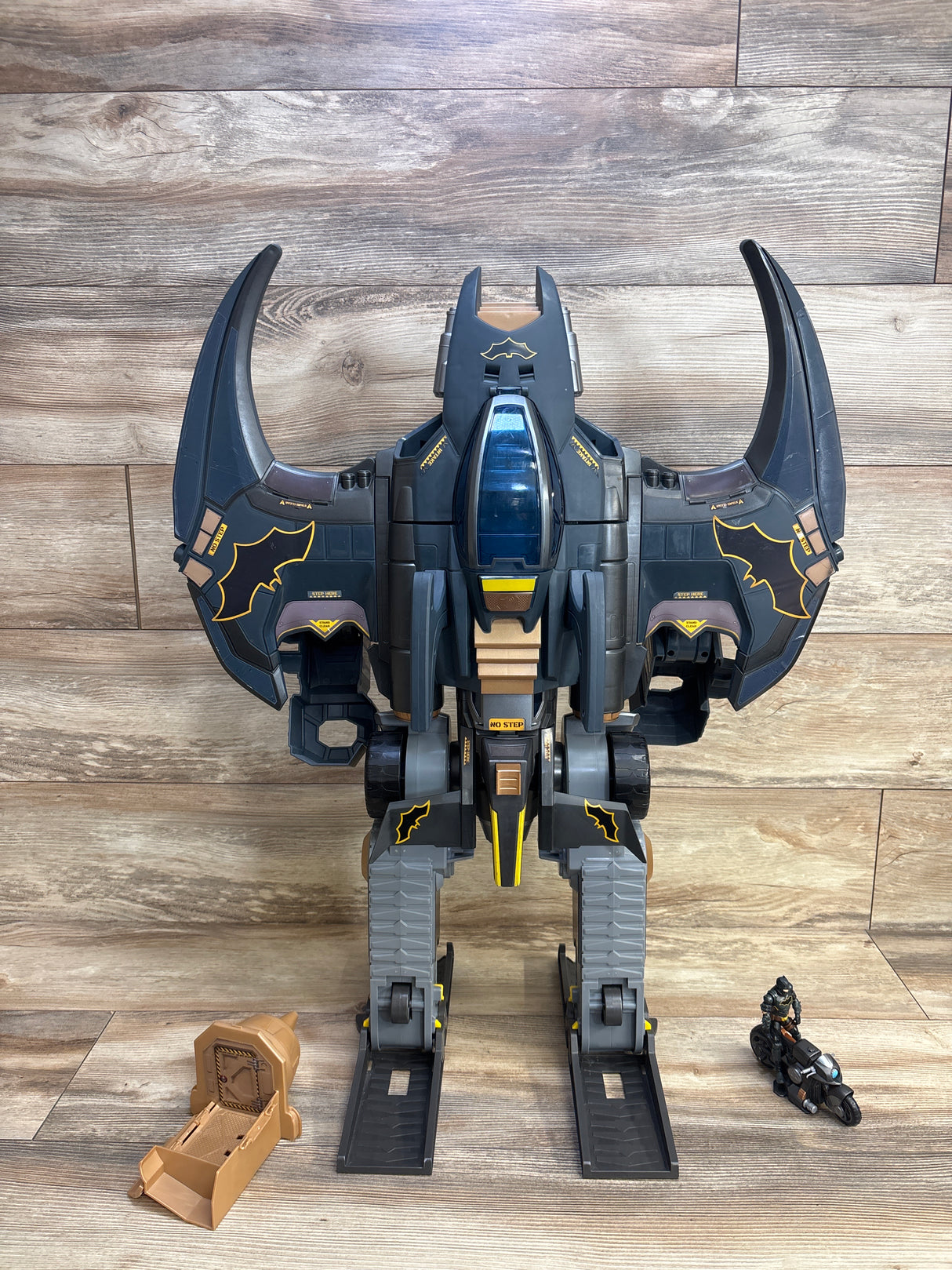 DC Comics Batman Gotham City Guardian Playset