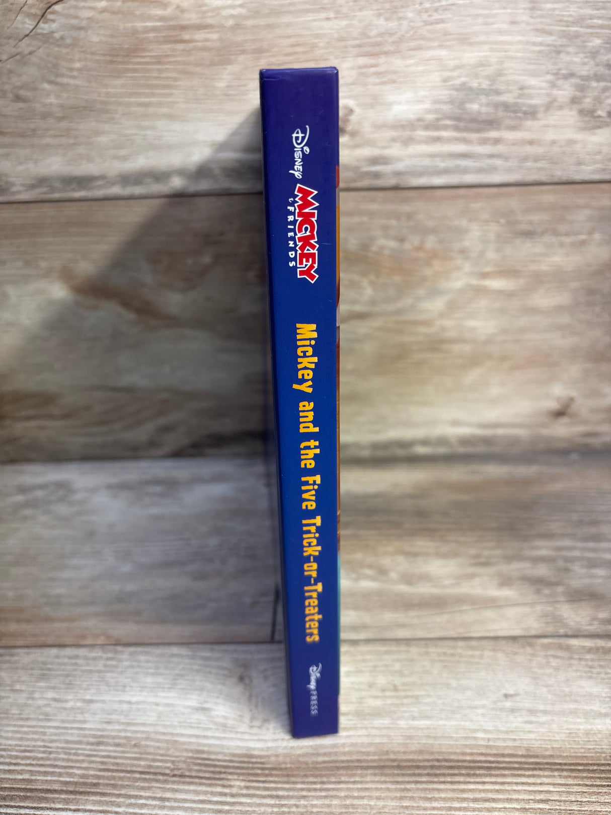 Mickey and the Five Trick-or-Treaters Board Book