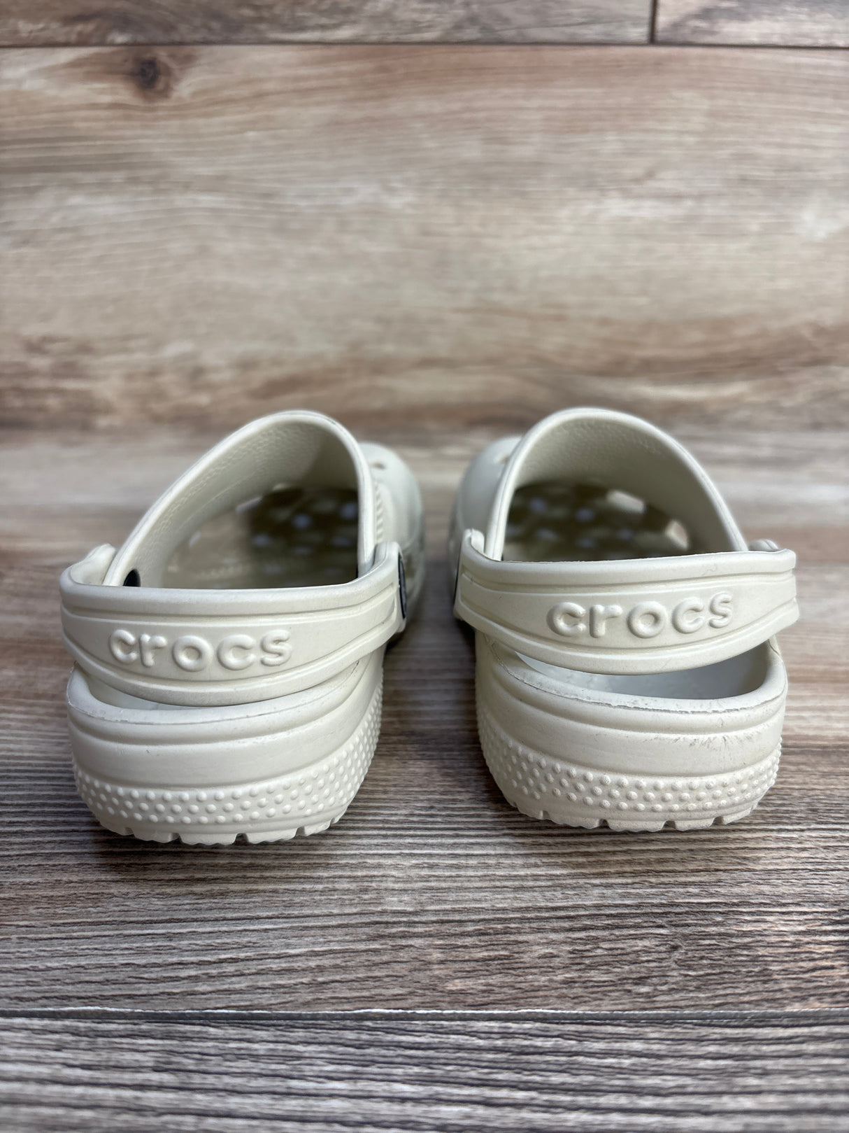 Crocs Classic Clogs Beige sz 9c