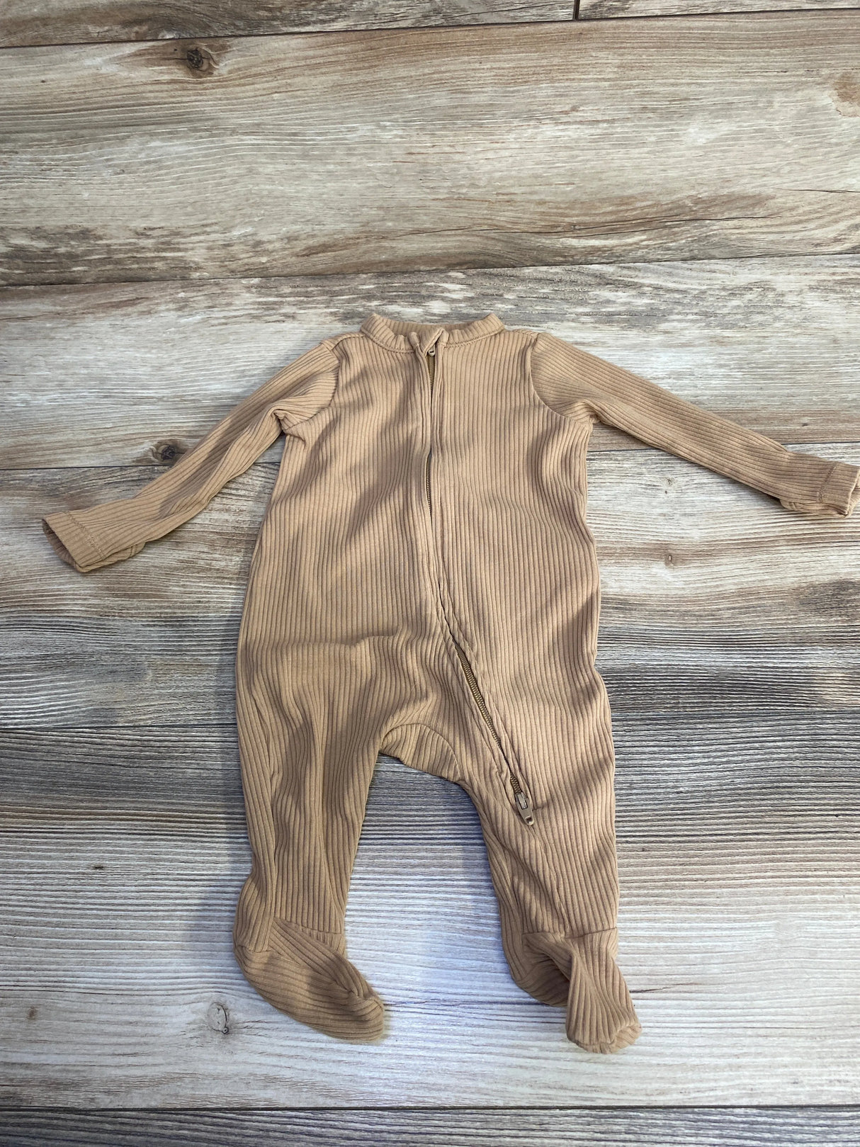 Old Navy Ribbed Sleeper Brown sz 0-3m
