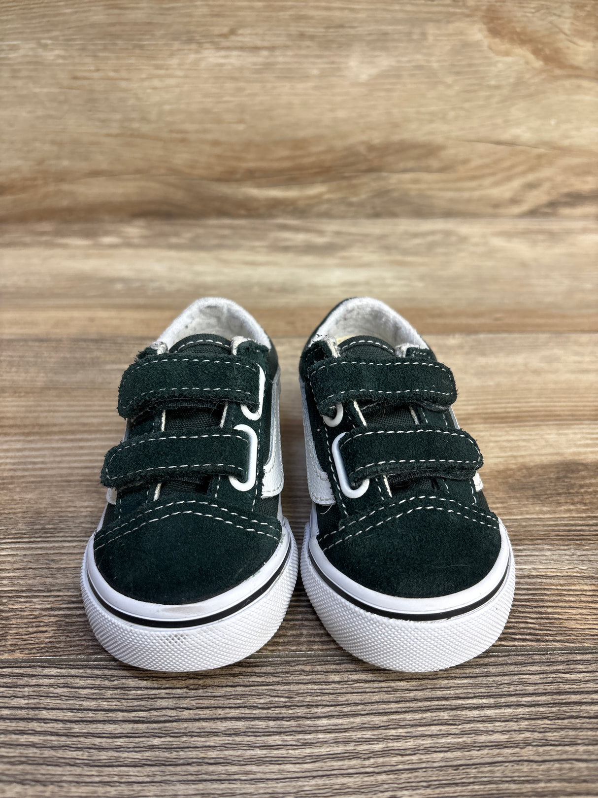 Vans Old Skool V Sneakers, Green sz 4.5c
