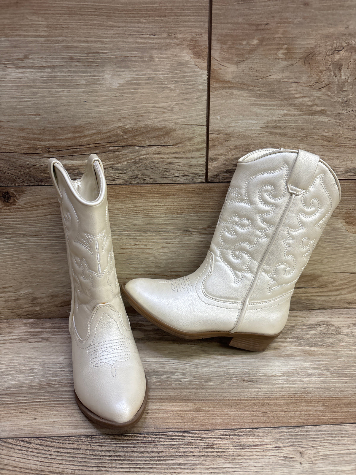 Tucker + Tate Cassidy Cowgirl Boots Pearl sz 11c