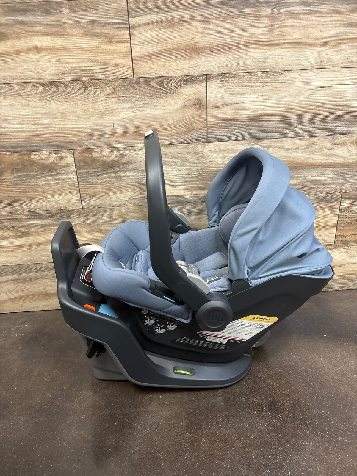 UPPAbaby Mesa Max Infant Car Seat with Base in Gregory