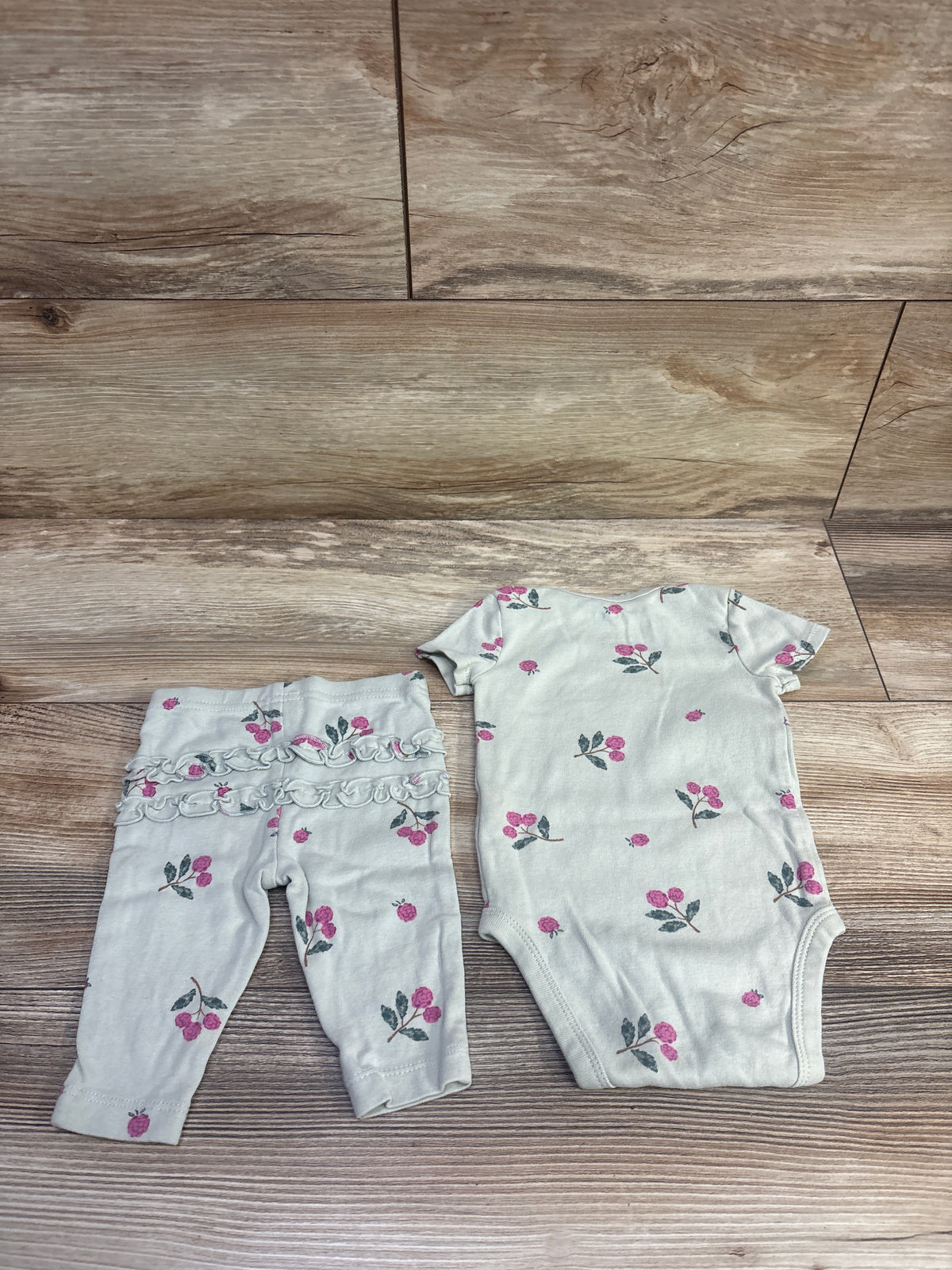 Just One You 2pc Bodysuit & Pants Set Green sz 3m