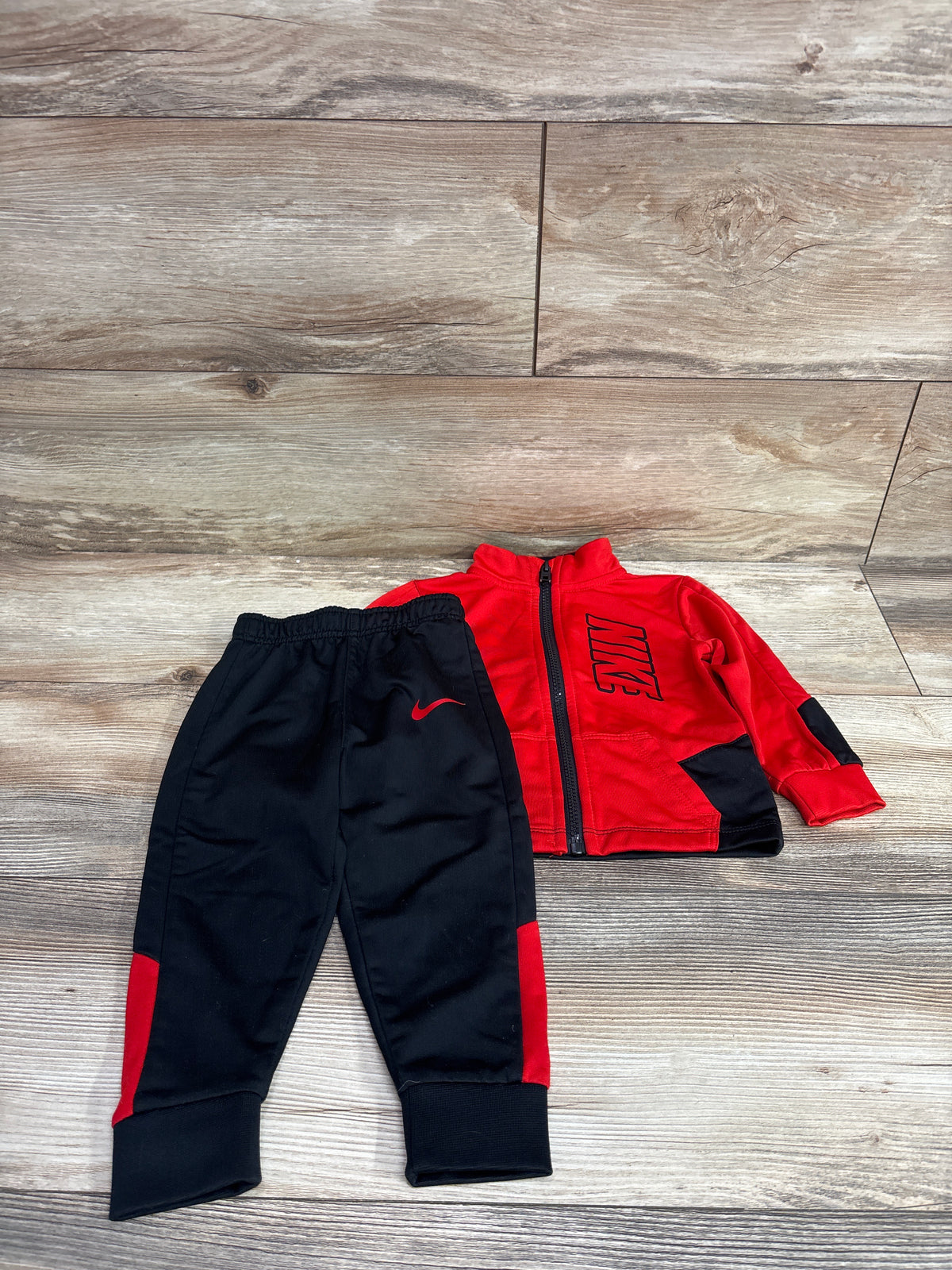 Nike 2pc Tracksuit Set Red sz 18m