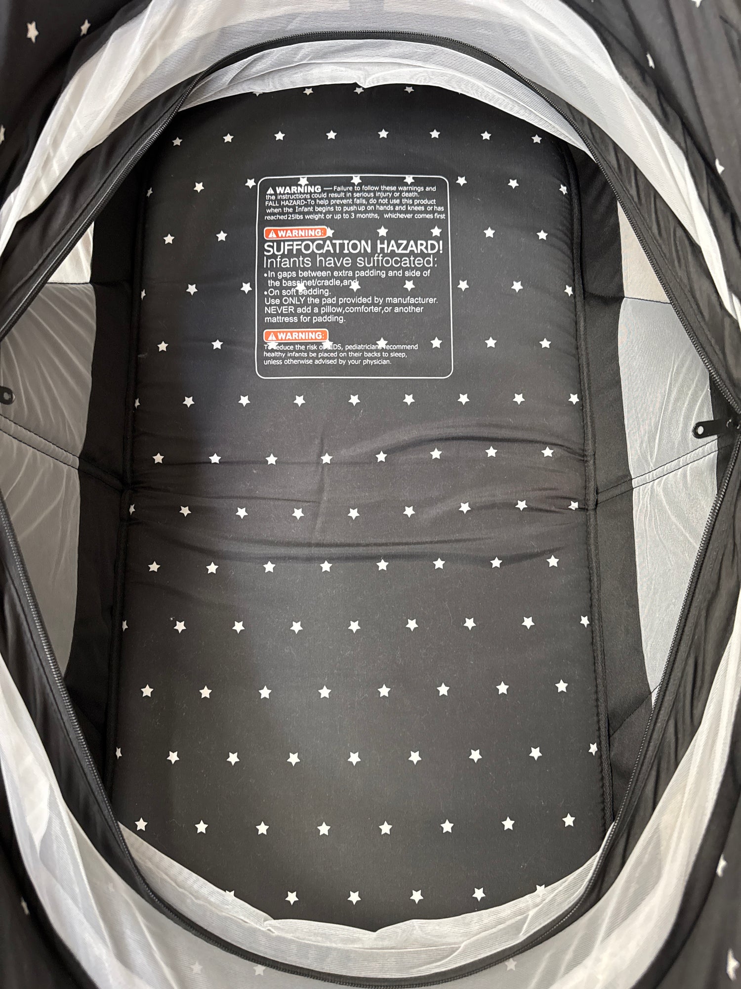 Dream On Me Karley Bassinet - Star Print Black