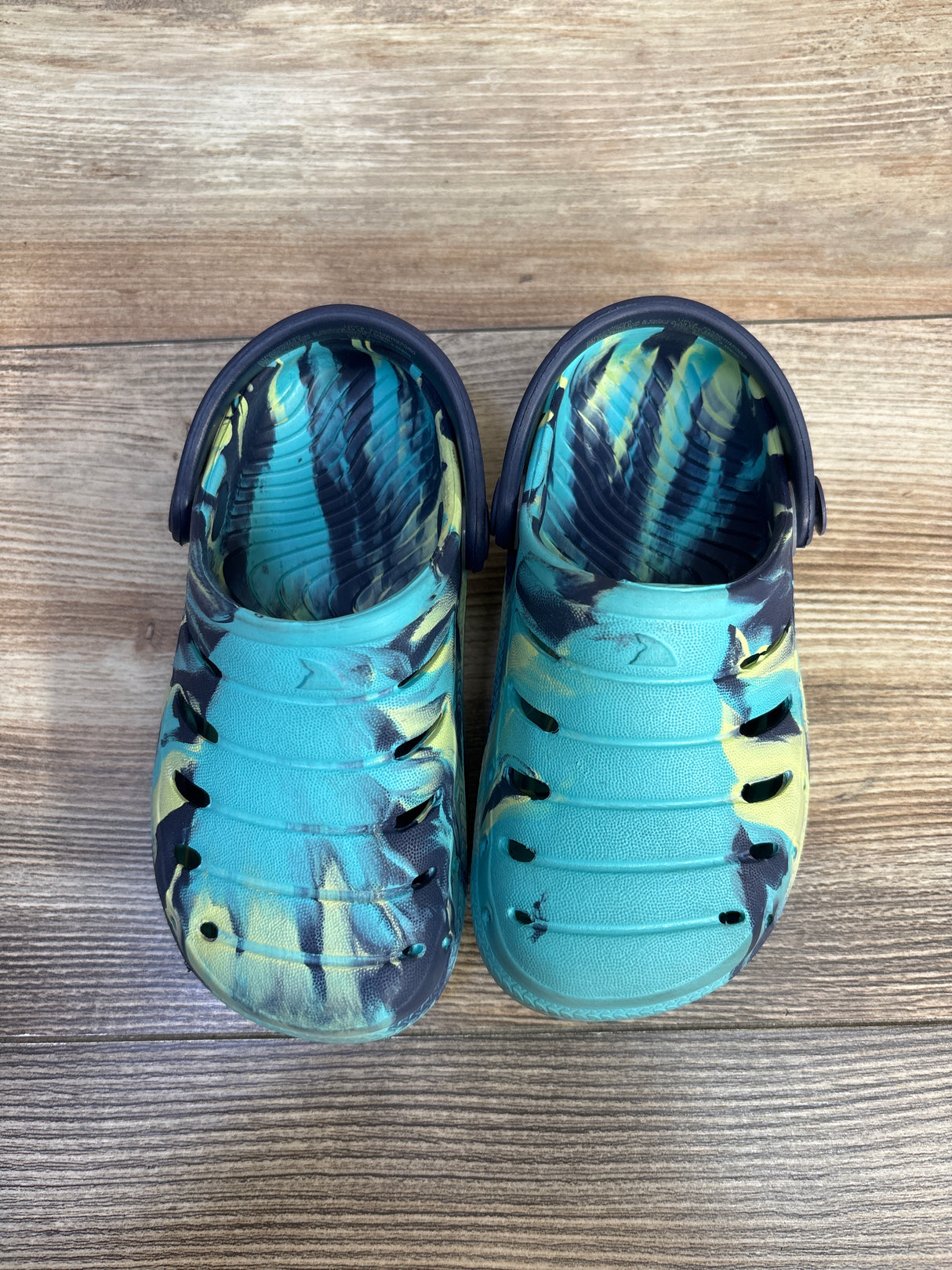 Rugged Shark Swirl Pattern Clogs Blue sz 7c