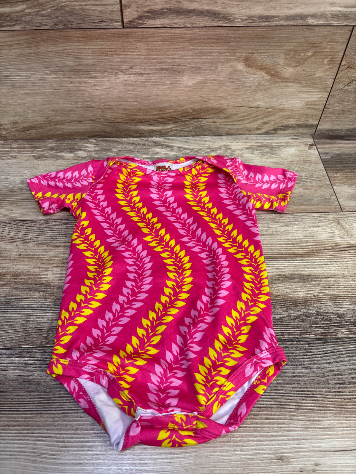 Hula Bay Short Sleeve Bodysuit Pink sz 6m