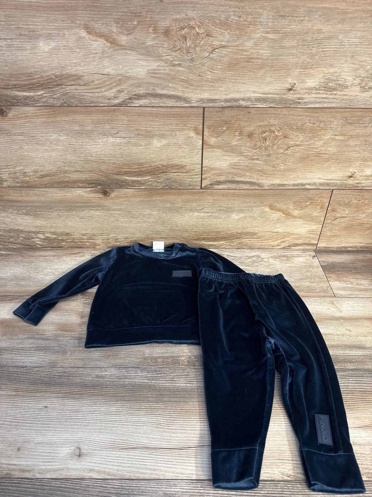 Dkny 2pc Velour Sweat Shirt & Jogger Set Blue sz 12-18m
