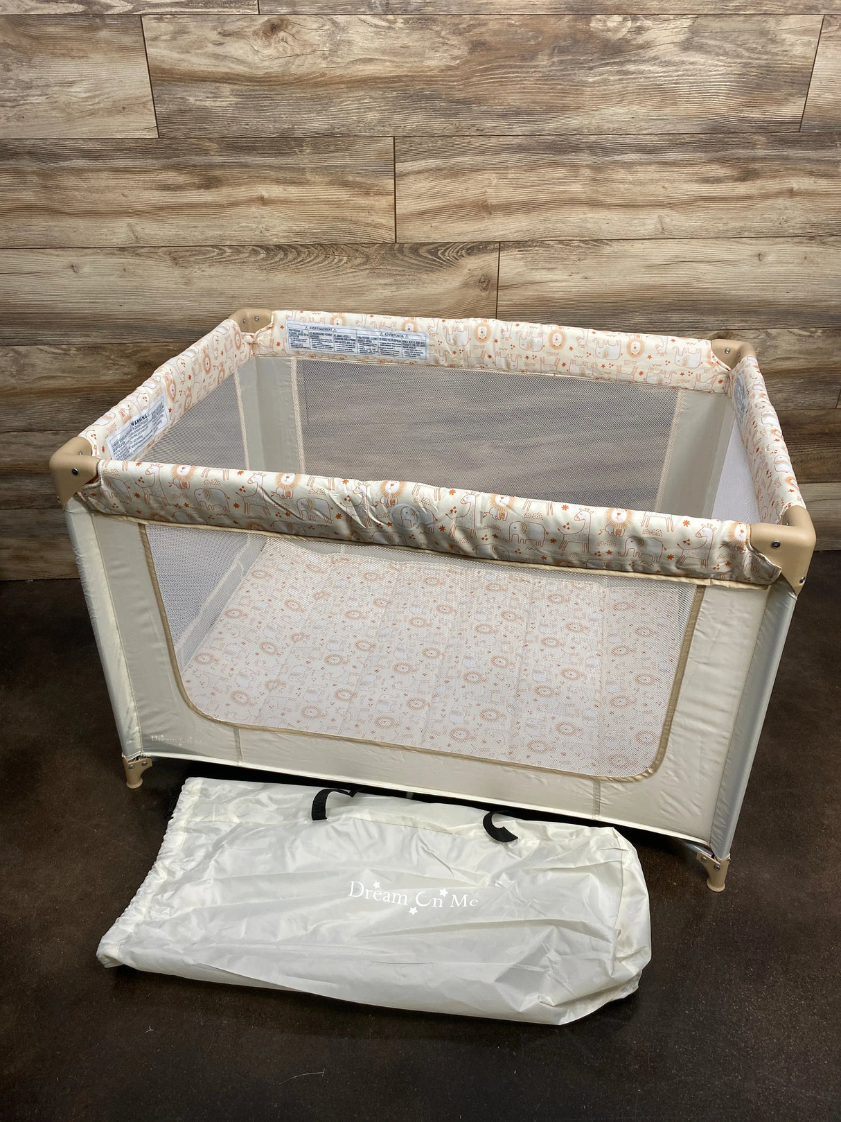 NEW Dream on Me Zodiak Play Yard, Beige