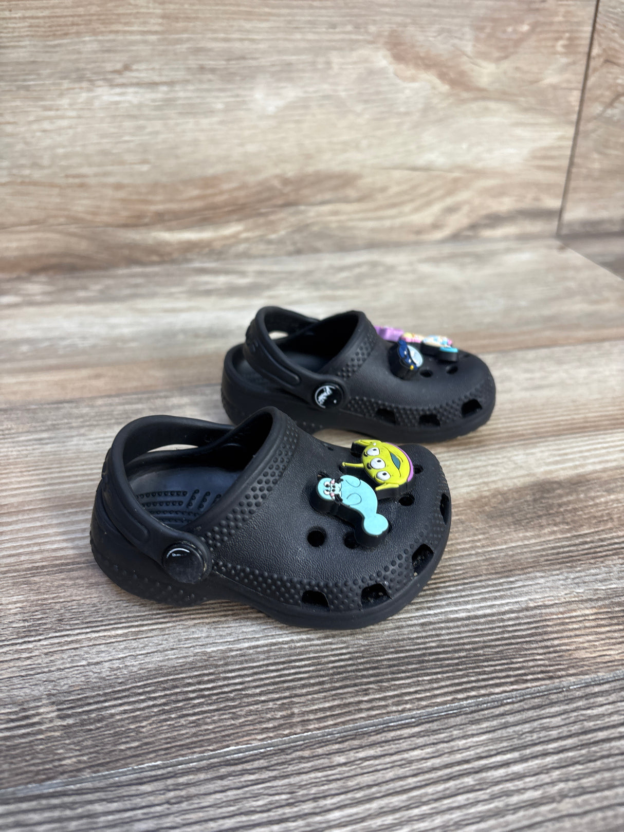 Crocs Classic Clogs Black sz 2/3c