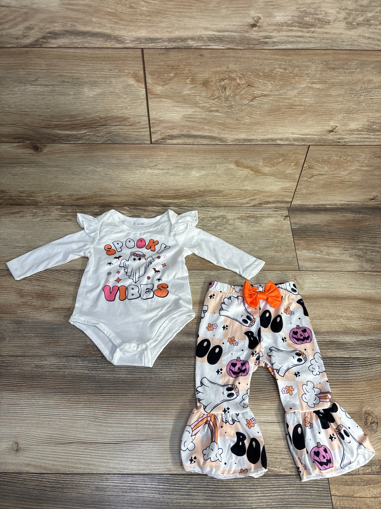 NWOT Spooky Vibes Bodysuit & Pants Set White sz 0-3m
