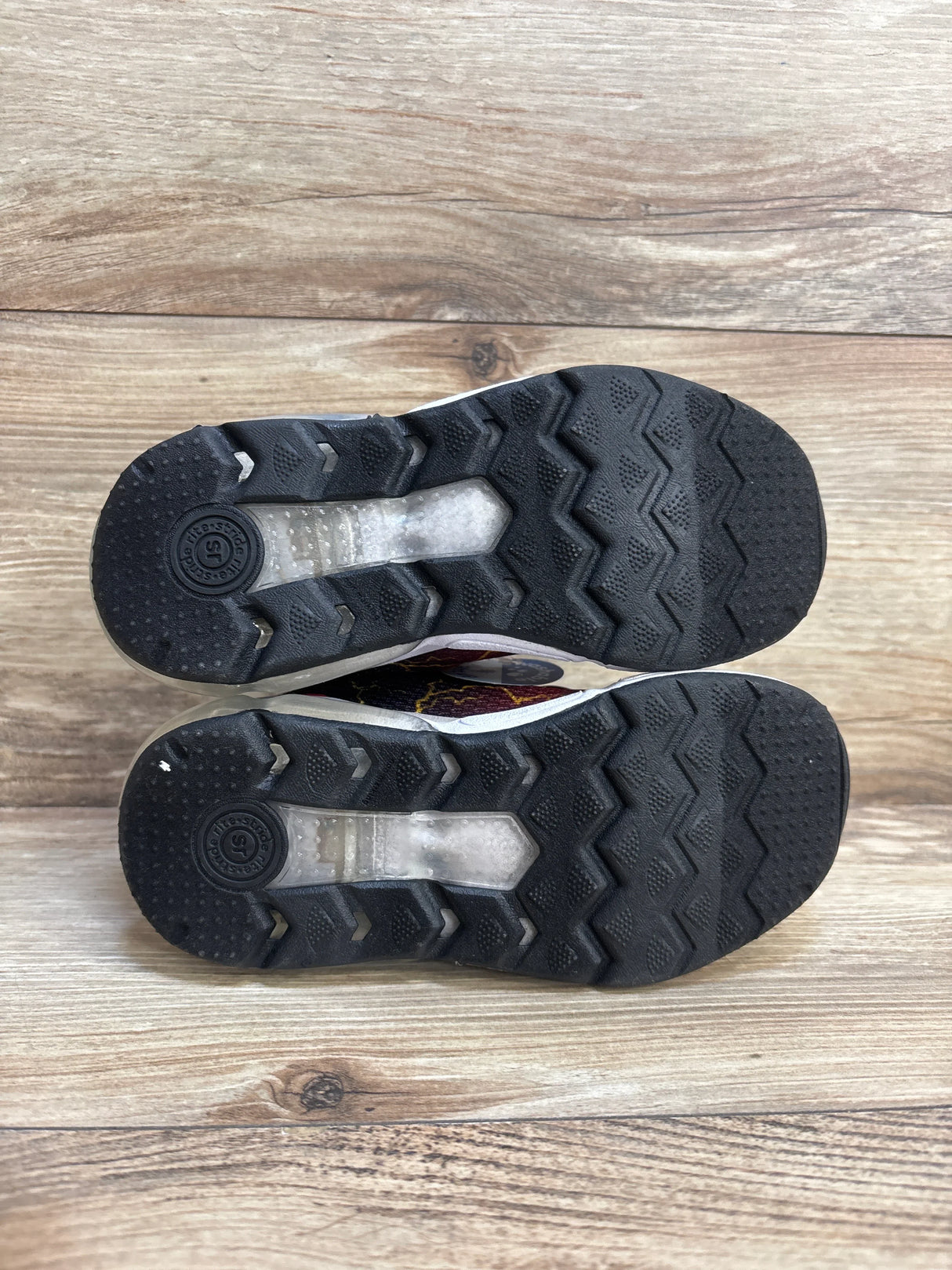 NEW Stride Rite Made2Play Sneakers Lighting Red sz 11c