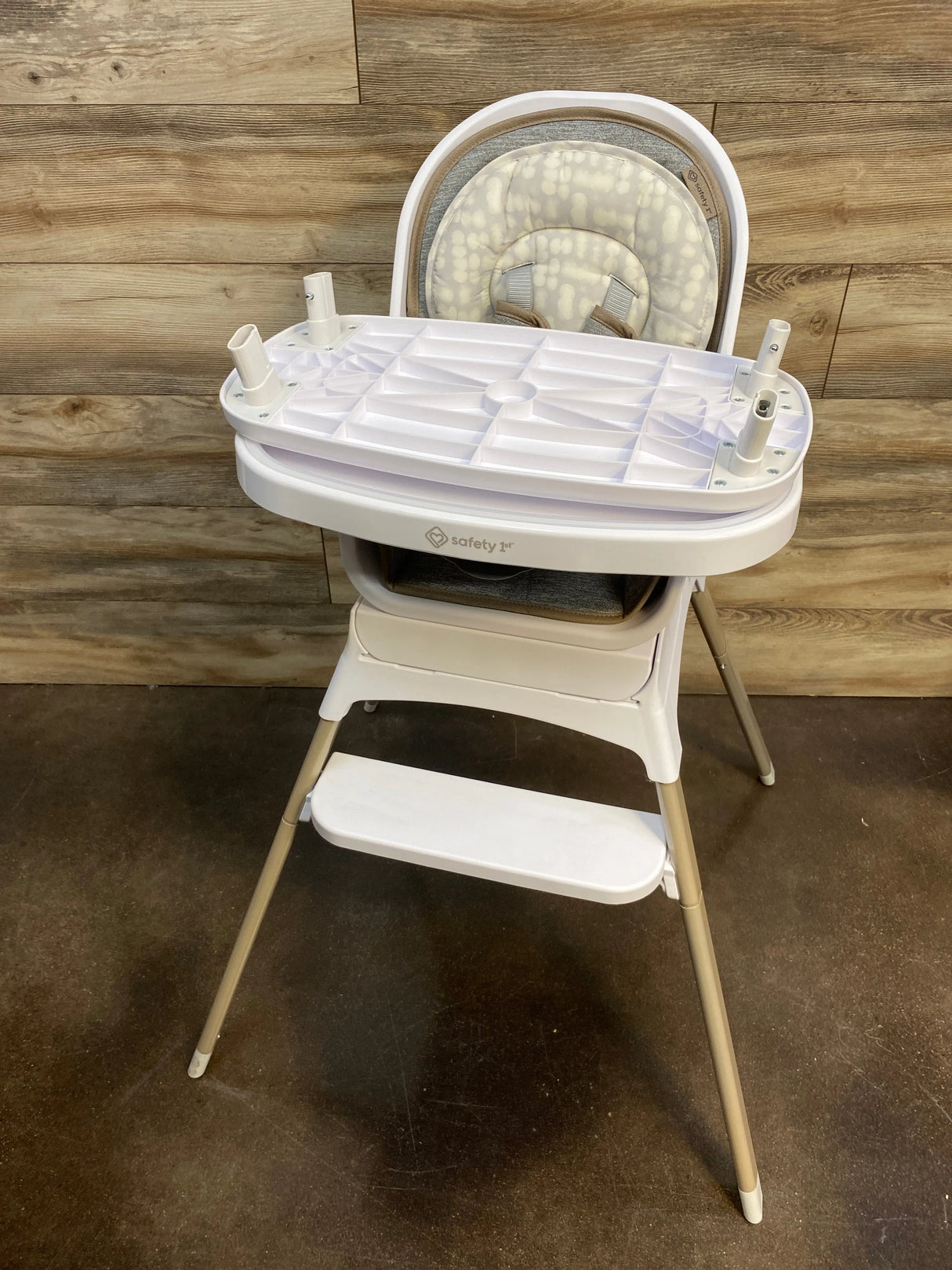 NEW Safety 1st Grow and Go Rotating High Chair in French Gray