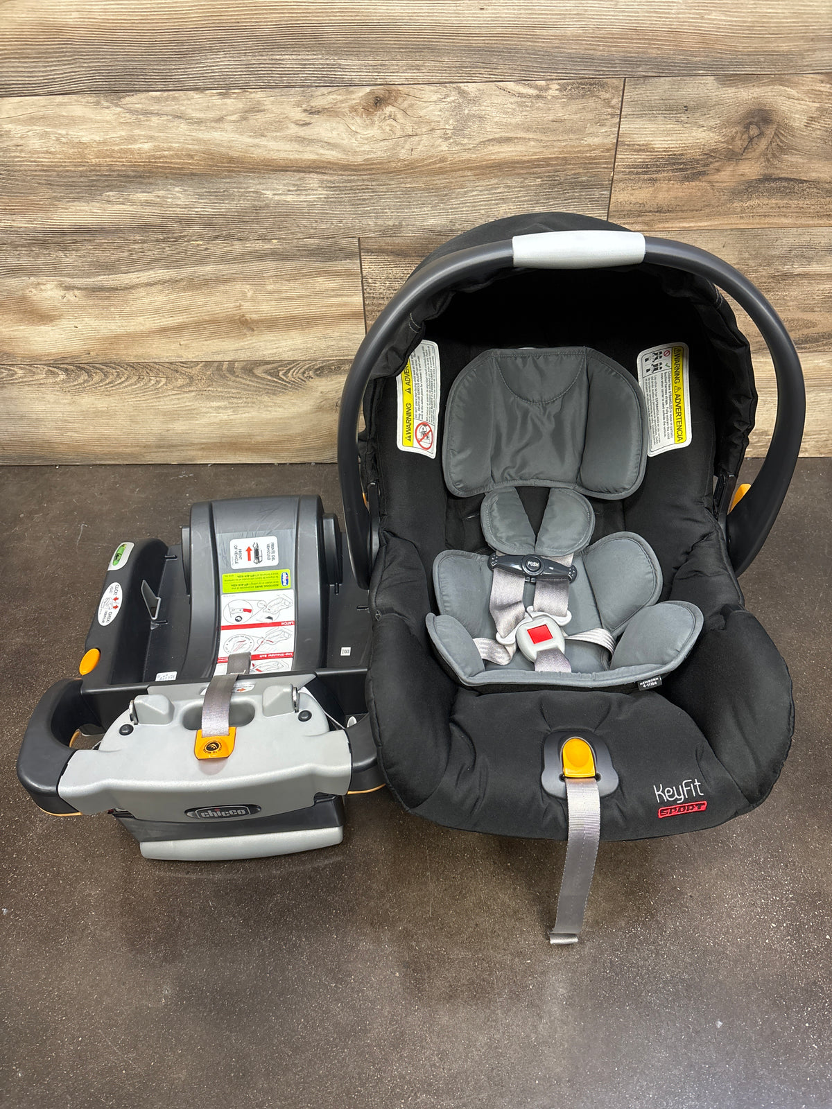 Chicco KeyFit Infant Car Seat in Encore