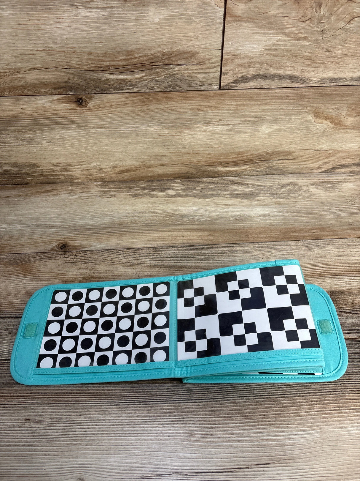Lovevery Standing Card Holder
