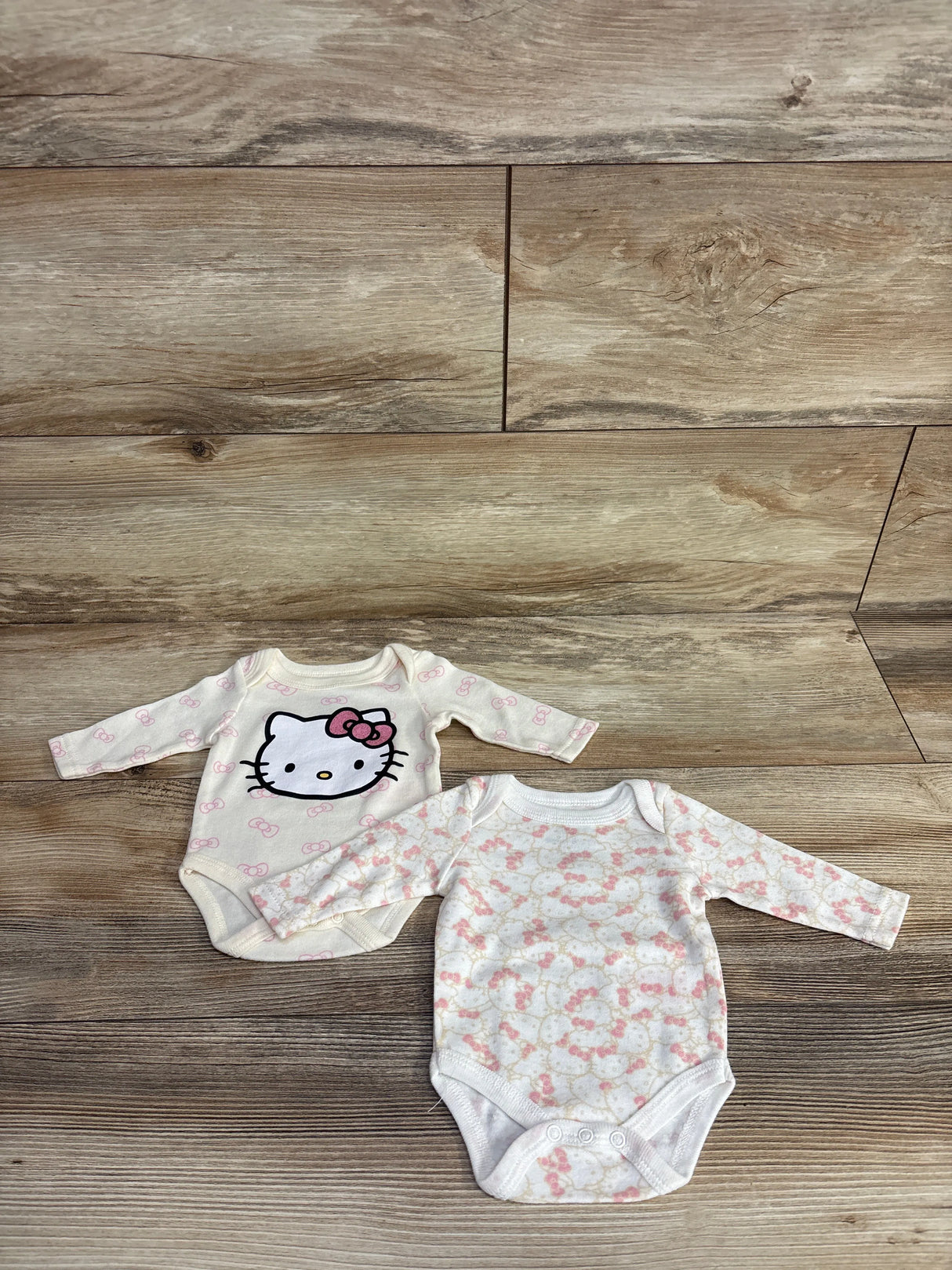Sanrio Hello Kitty Long Sleeve Bodysuits 2pk Cream sz NB