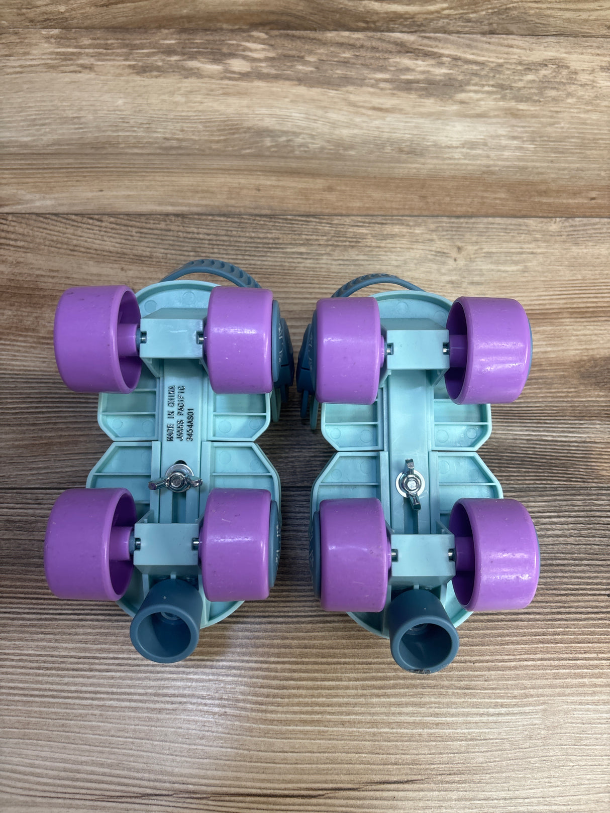 Disney Frozen Roller Skates with pads Set