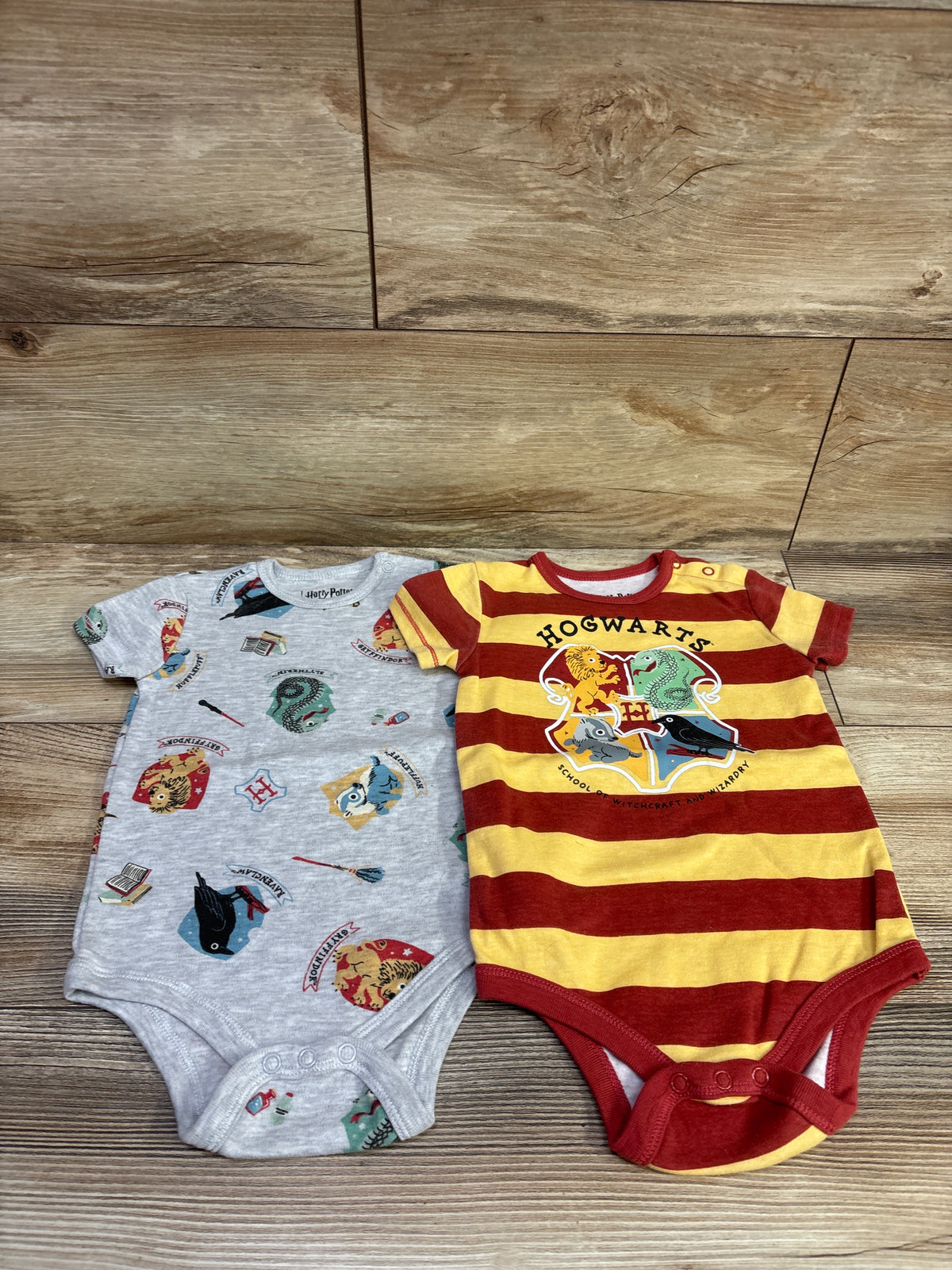 Wizarding World Harry Potter 2pk Bodysuits Grey sz 18m