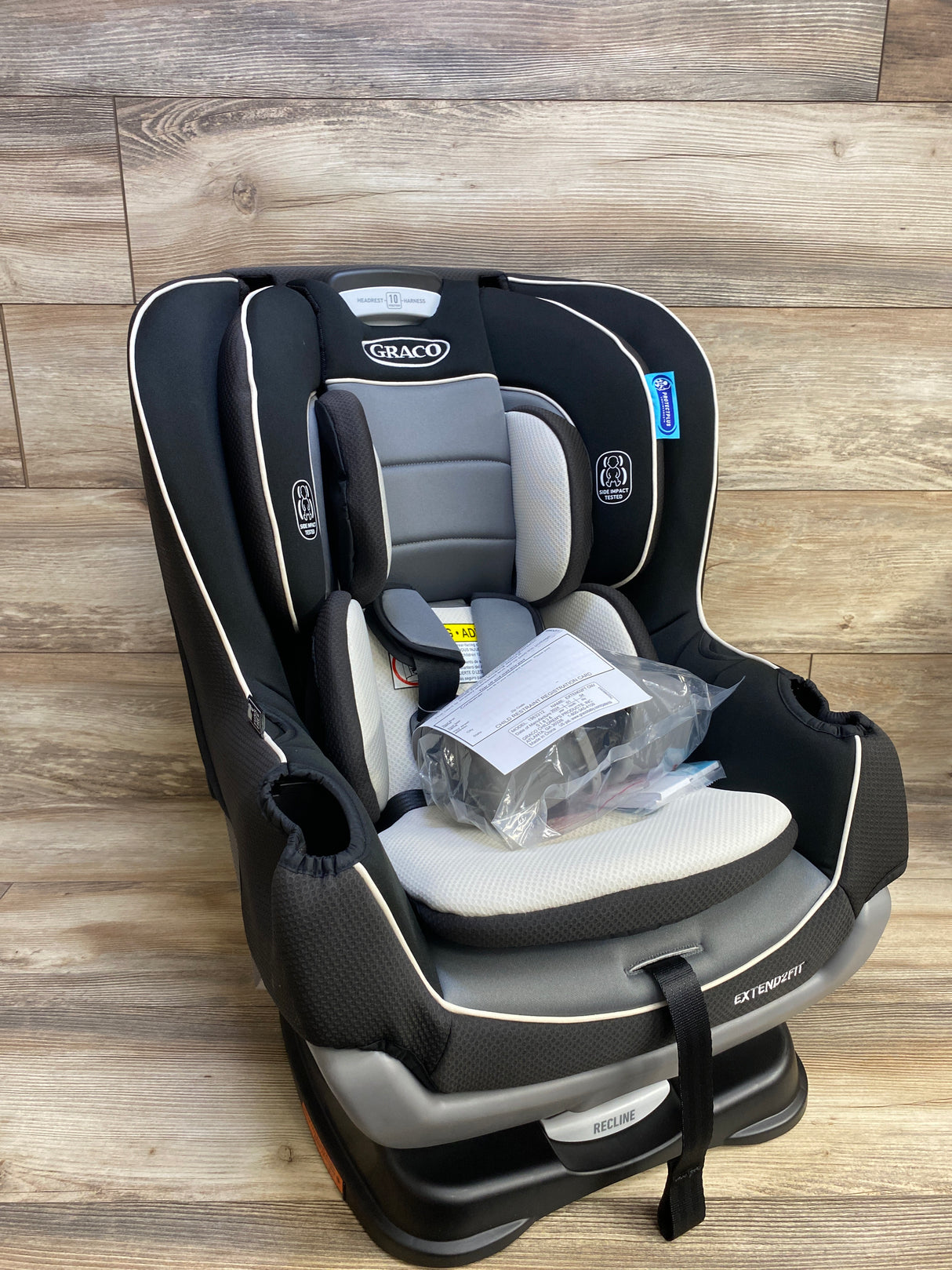 NEW Graco Extend2Fit Convertible Car Seat in Gotham 4-65lbs