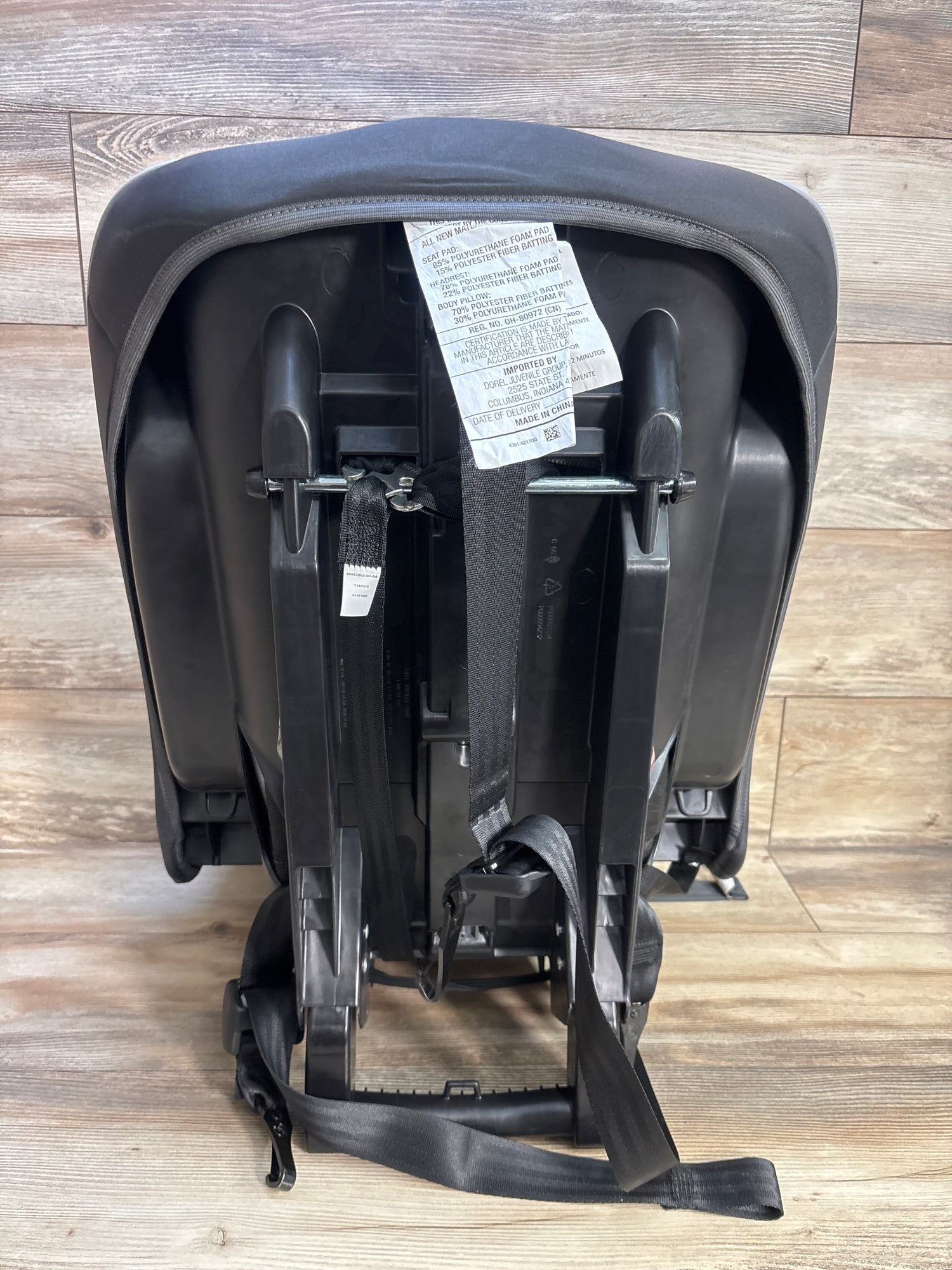 Cosco Easy Elite Slim All-in-One Convertible Car Seat in Grey Glyphs
