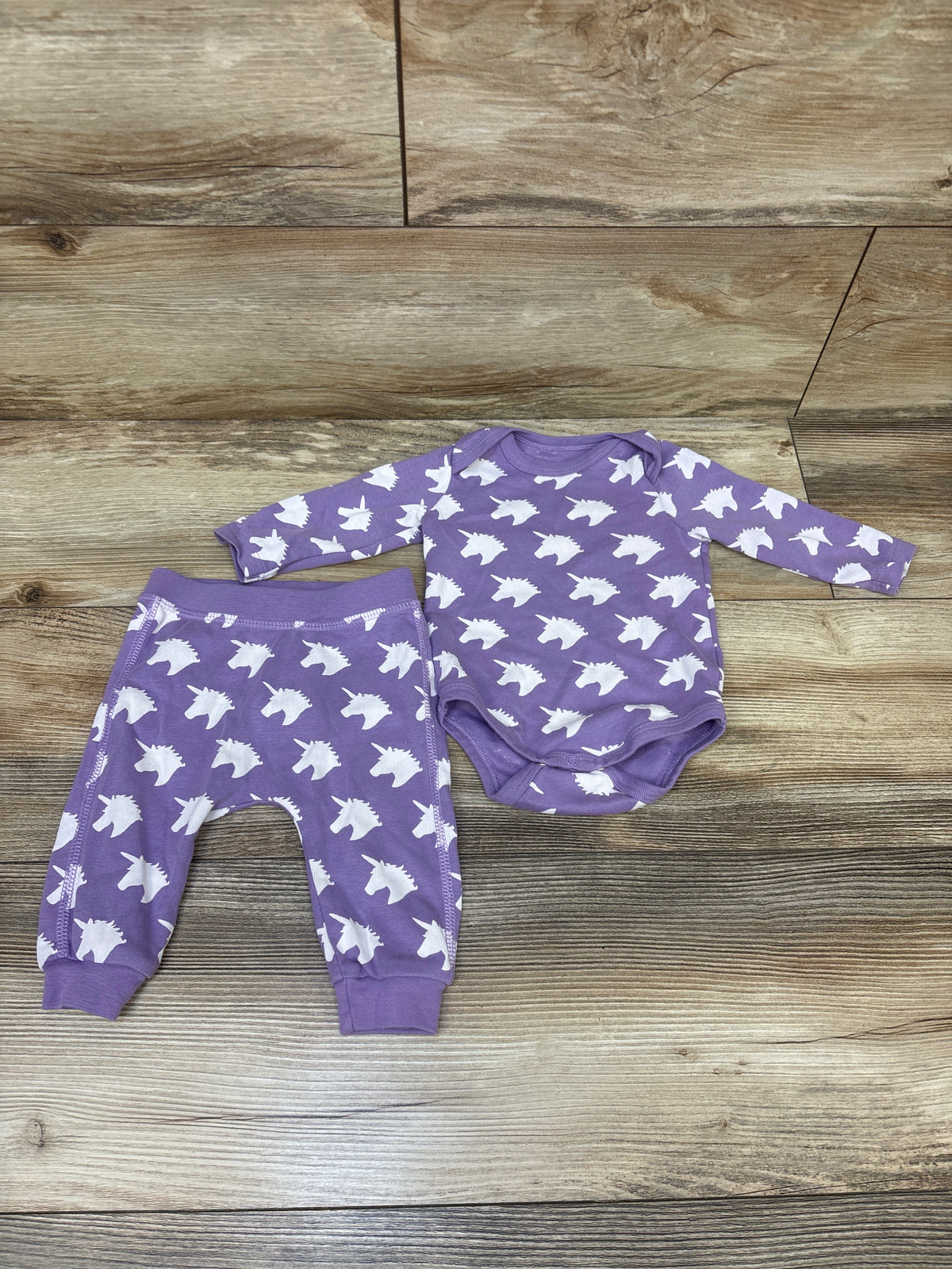 M + A by Monica + Andy 2pc Unicorn Bodysuit & Pants Set Purple sz 3-6m