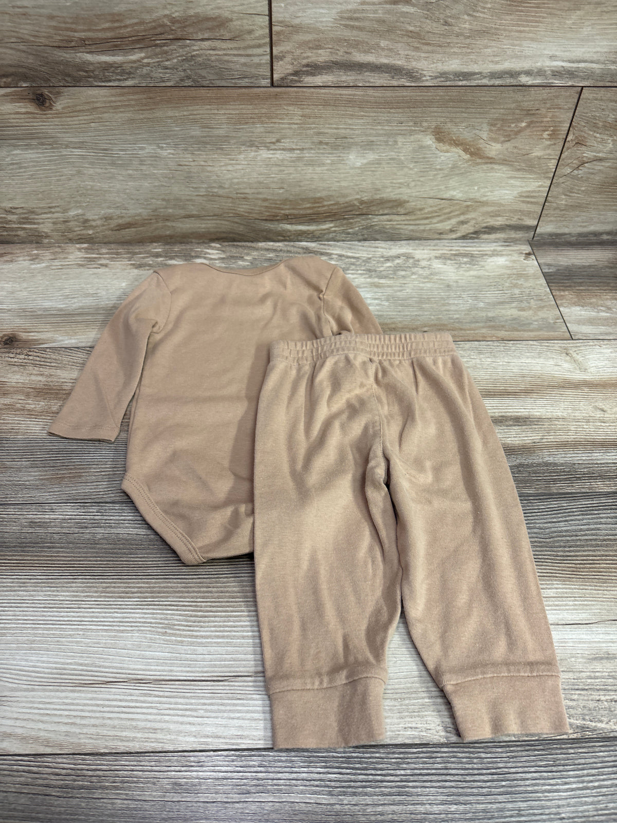 Nike 2pc Bodysuit & Pants Set Tan sz 12m