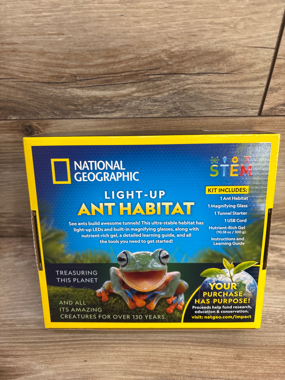 NEW National Geographic Light-Up Ant Habitat