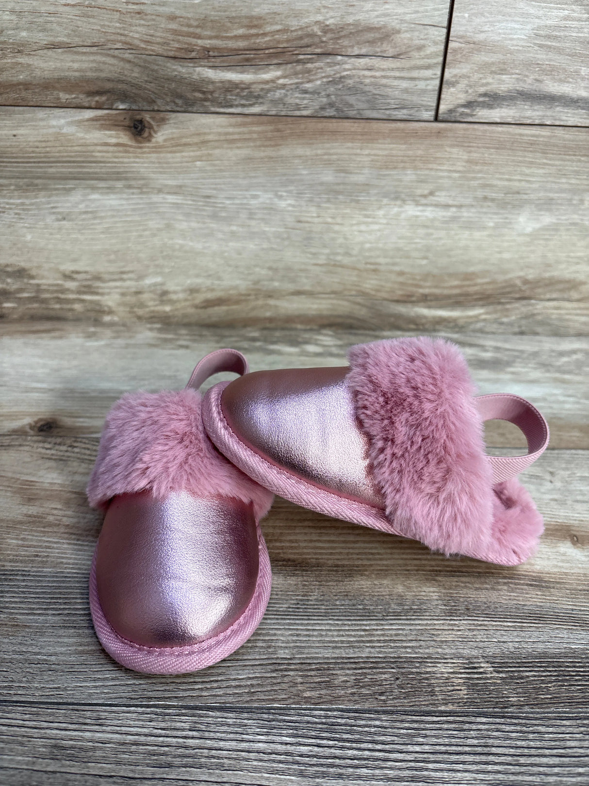Cat & Jack Faux Fur Slippers Pink sz 9/10c