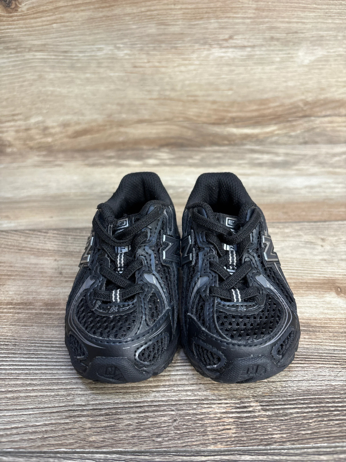 New Balance 740 Bungee Lace Sneakers, Black sz 5c