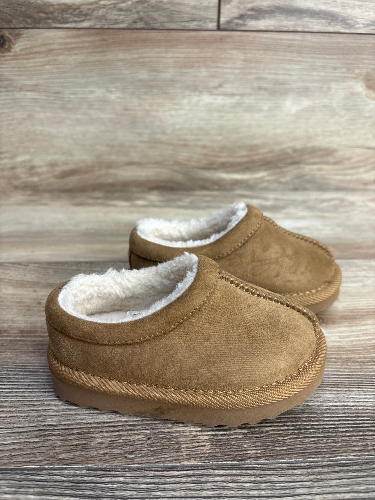 Cat & Jack Faux Suede Clogs Brown sz 5c