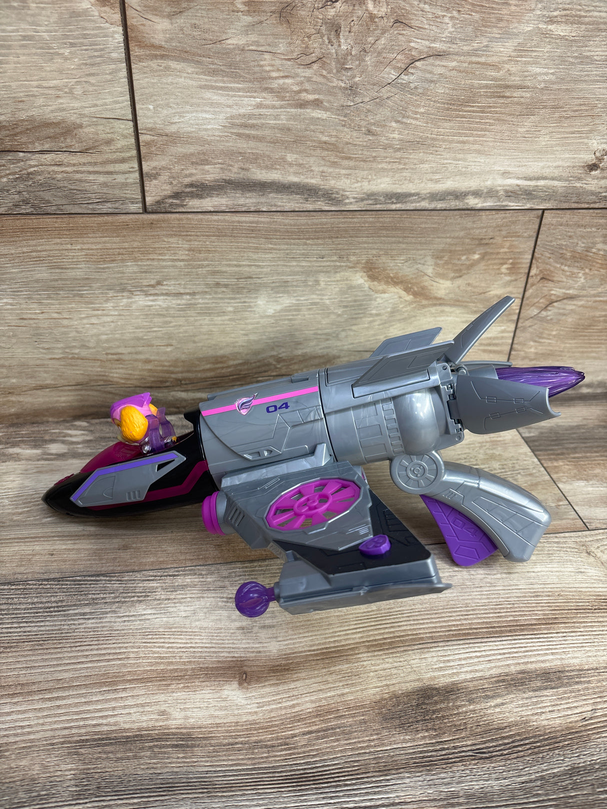 PAW Patrol Transforming Jet & Skye Figure