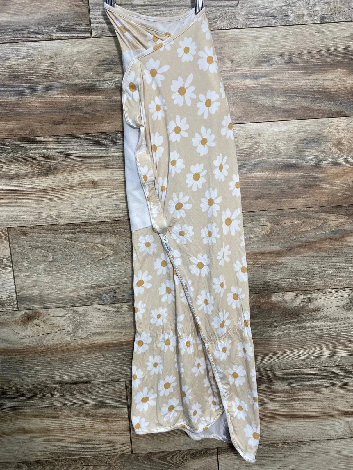 Freshly Picked Daisy Fields Swaddle Beige sz One Size