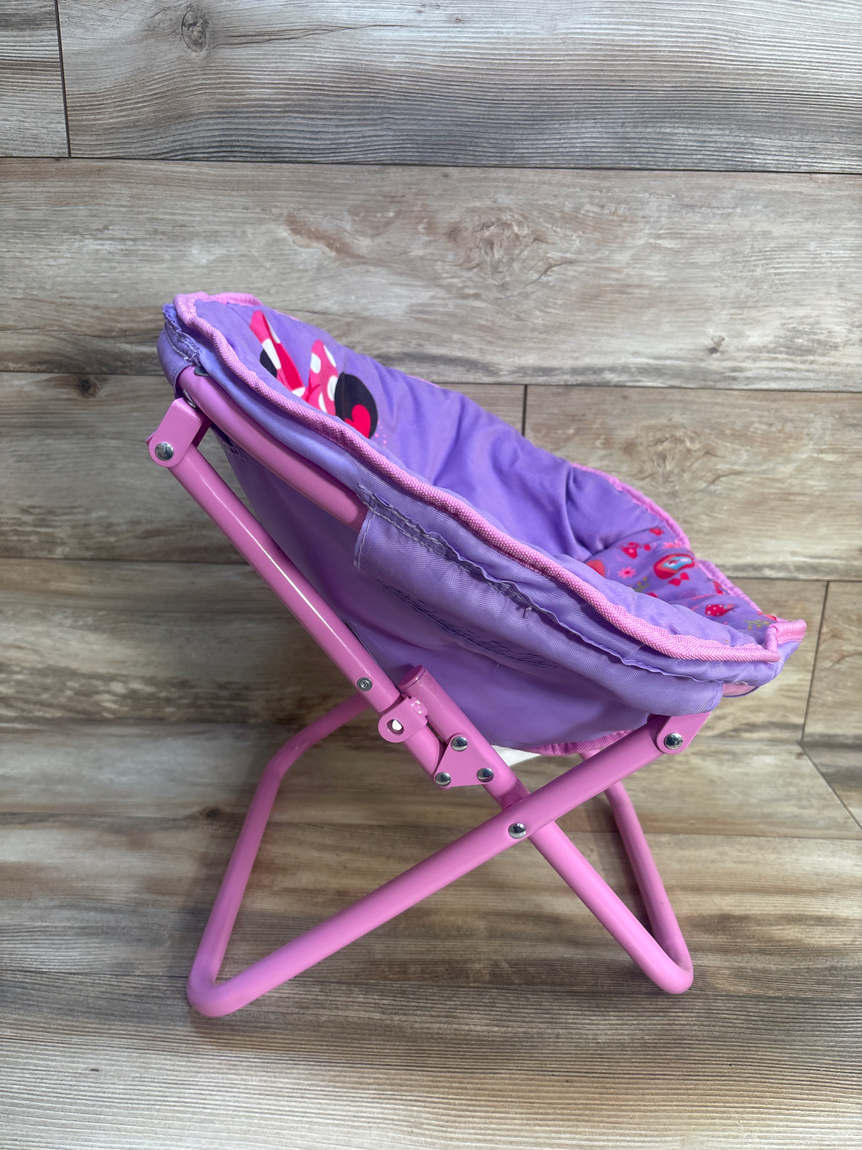 Idea Nuova 19'' Toddler Saucer Chair, Minnie Mouse