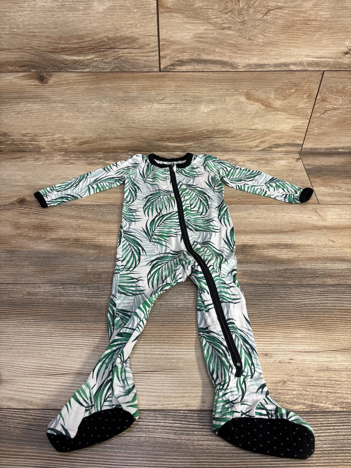 Kozi & Co. Footie White sz 12-18m - Me n Mommy To Be