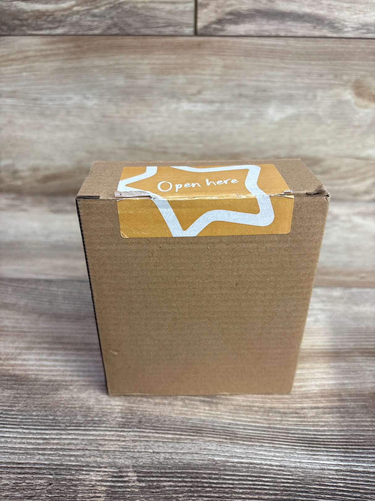 NEW Tommee Tippee Ultra Light Silicone Pacifiers 4pk 0-6m