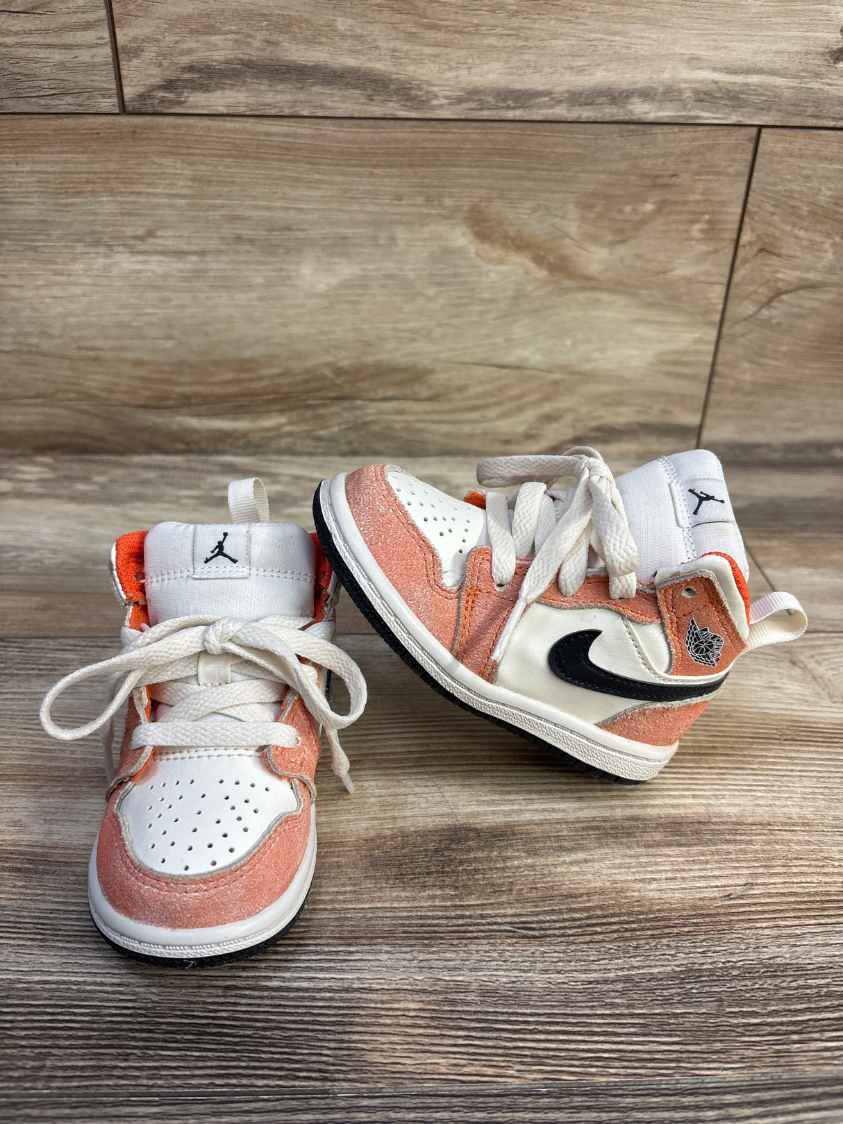 Air Jordan 1 Mid SE TD 'Orange Suede' Sneakers sz 6c