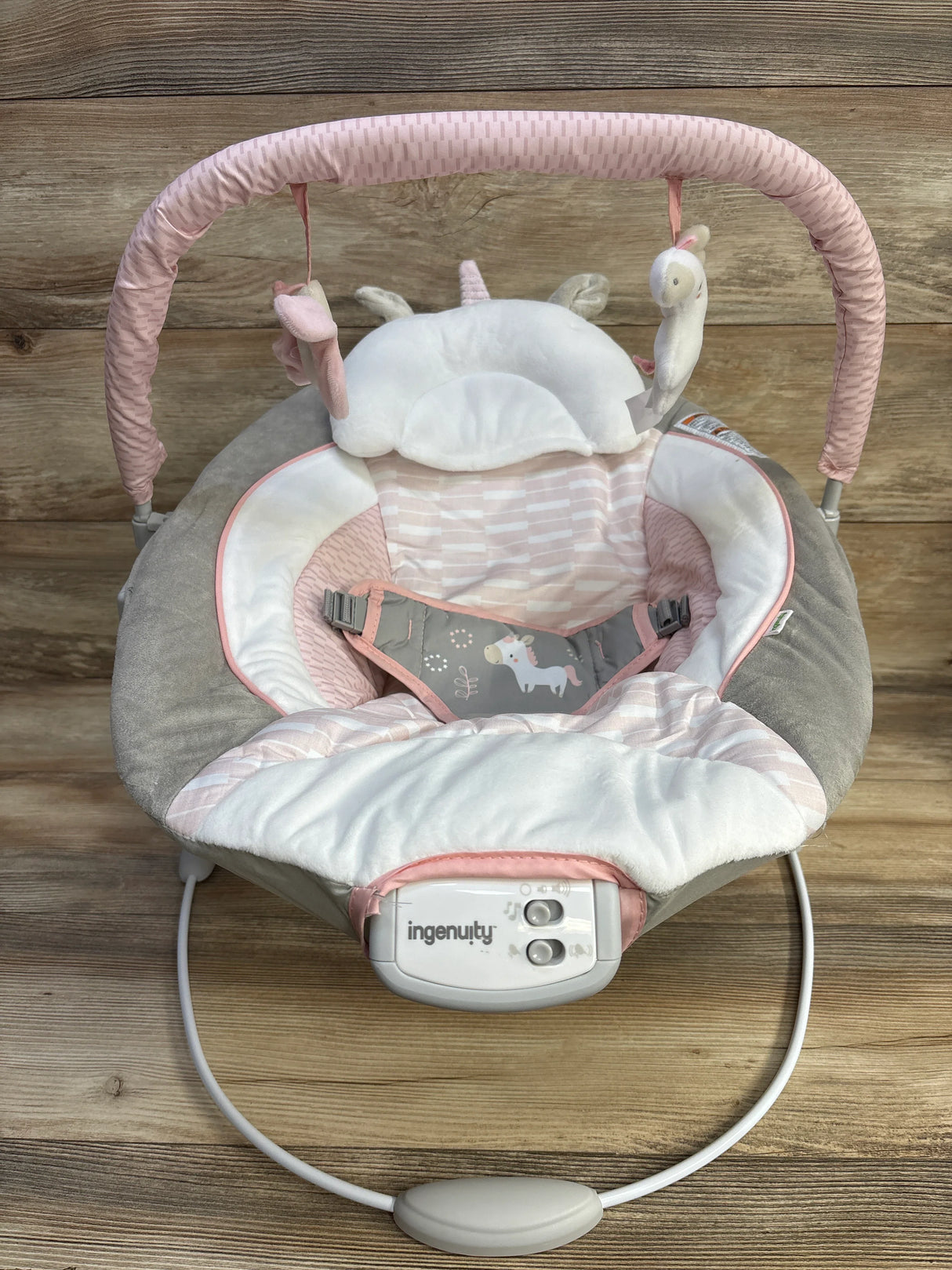 NEW Ingenuity Soothing Baby Bouncer, Flora the Unicorn - Me n Mommy To Be