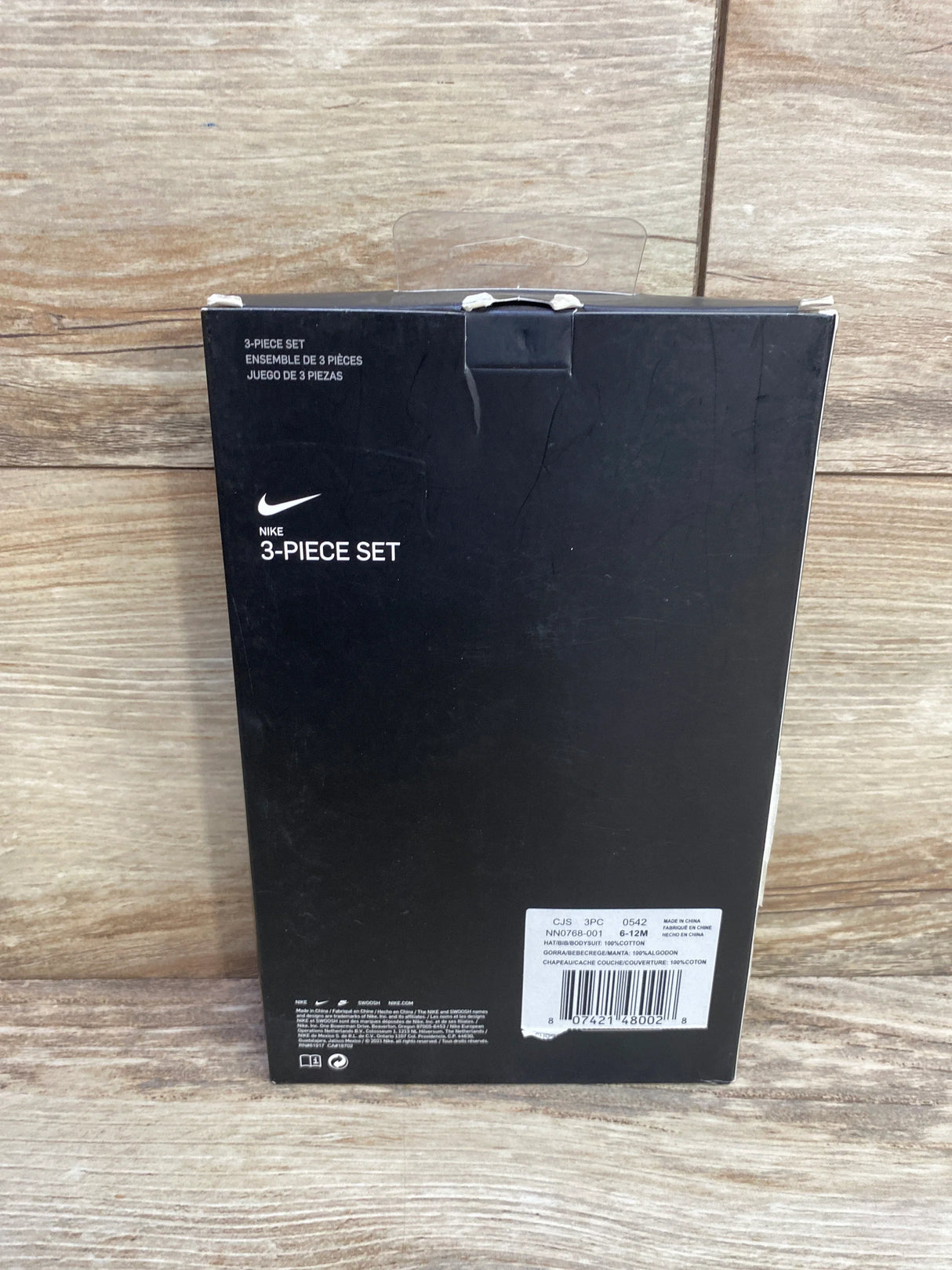 NEW NIke 3pc Hat & Bodysuit Box Set White sz 6-12m