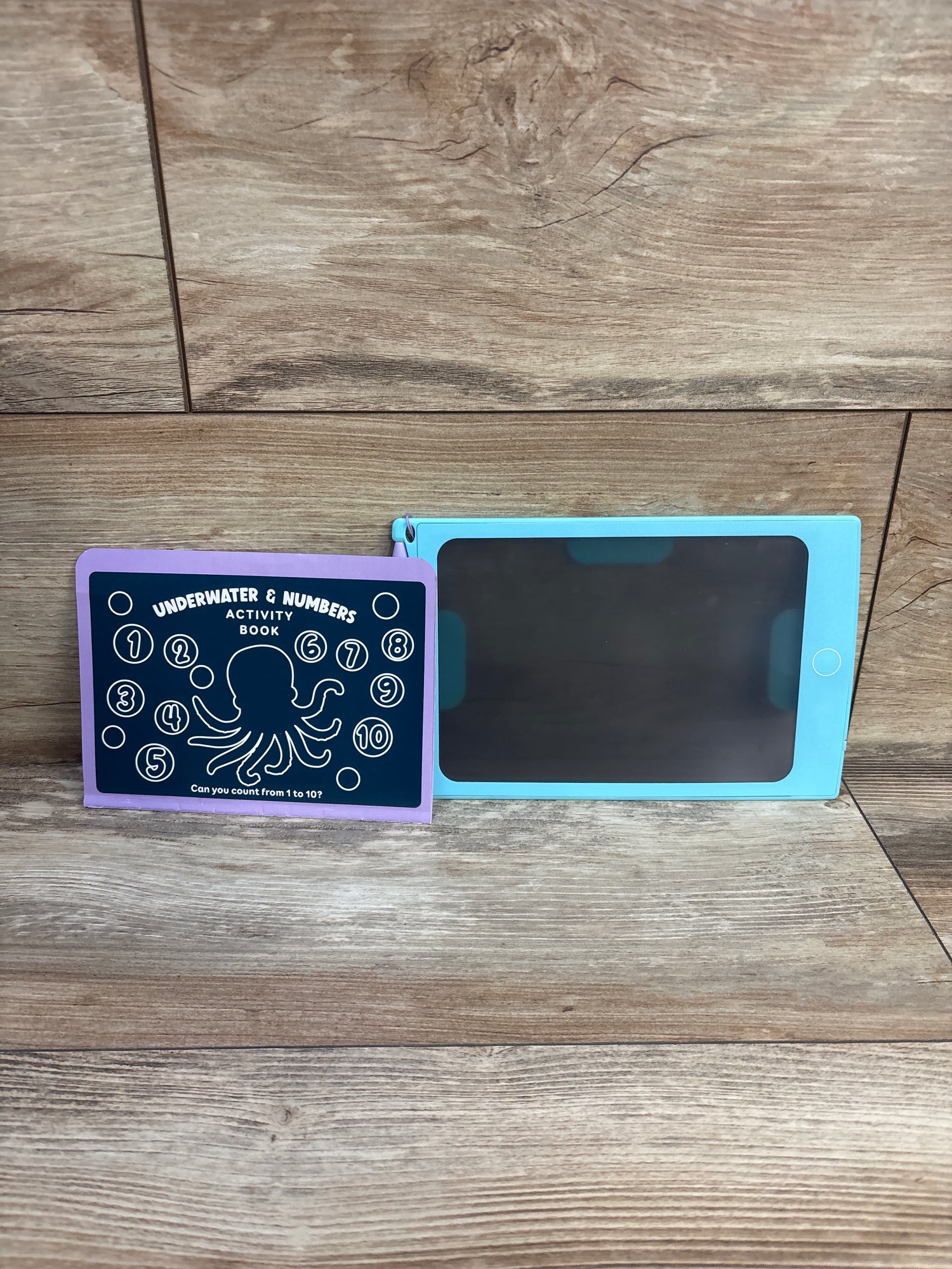Gigglescape See-Through Drawing Pad with Underwater & Numbers Booklet