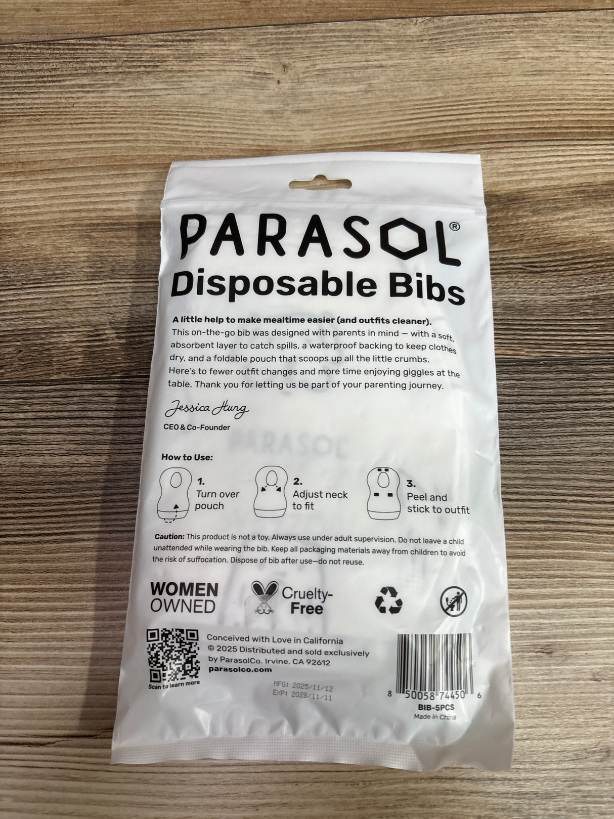 NEW Parasol Disposable Bibs 5pk