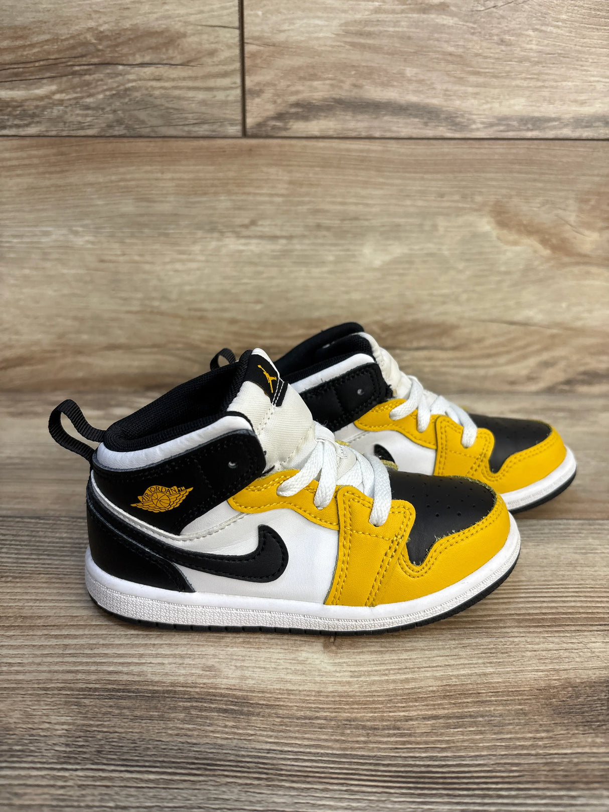 Air Jordan 1 Mid TD 'Yellow Ochre' Sneakers sz 9c