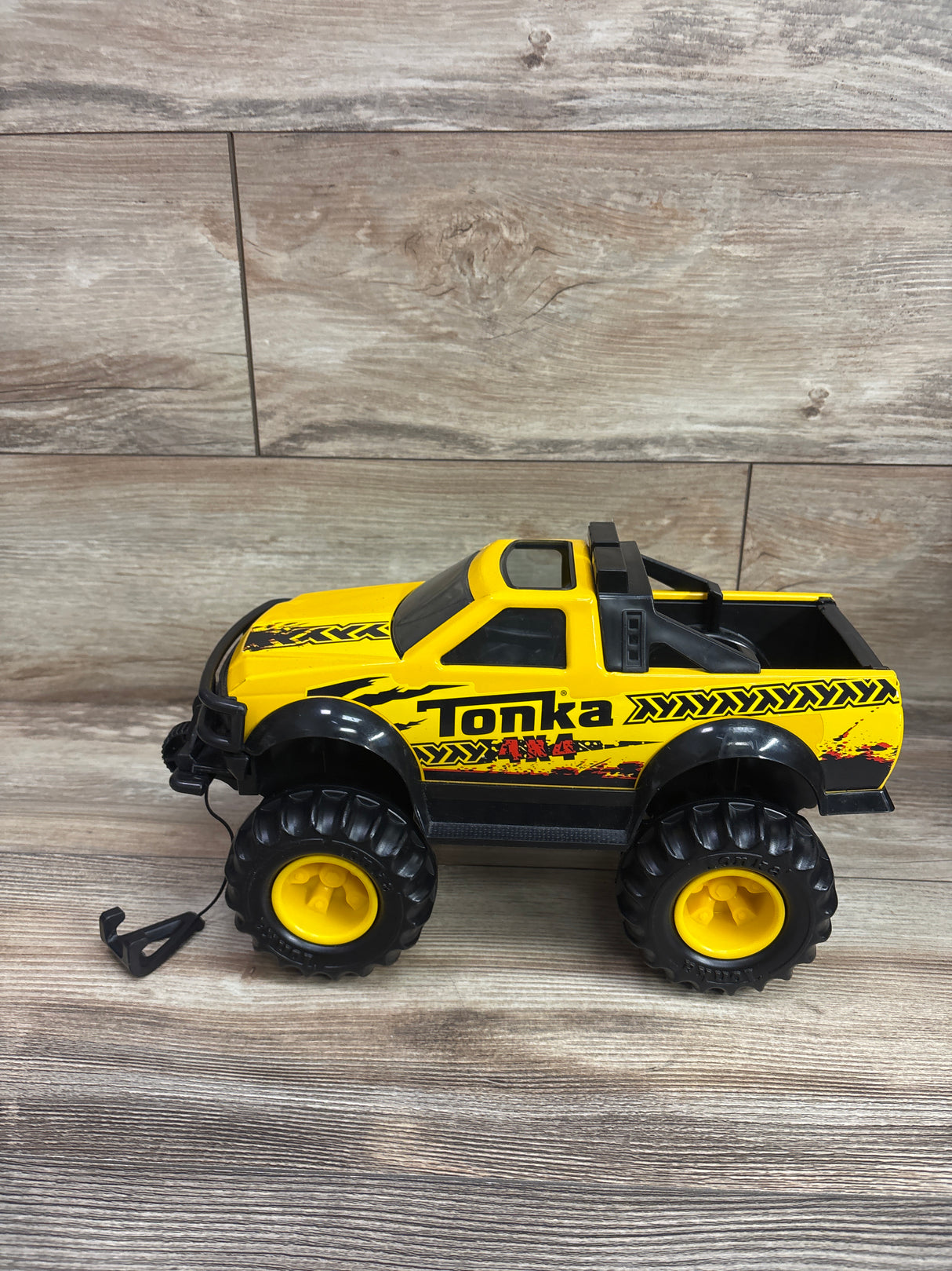 Tonka Steel Classics 4x4 Pickup Truck