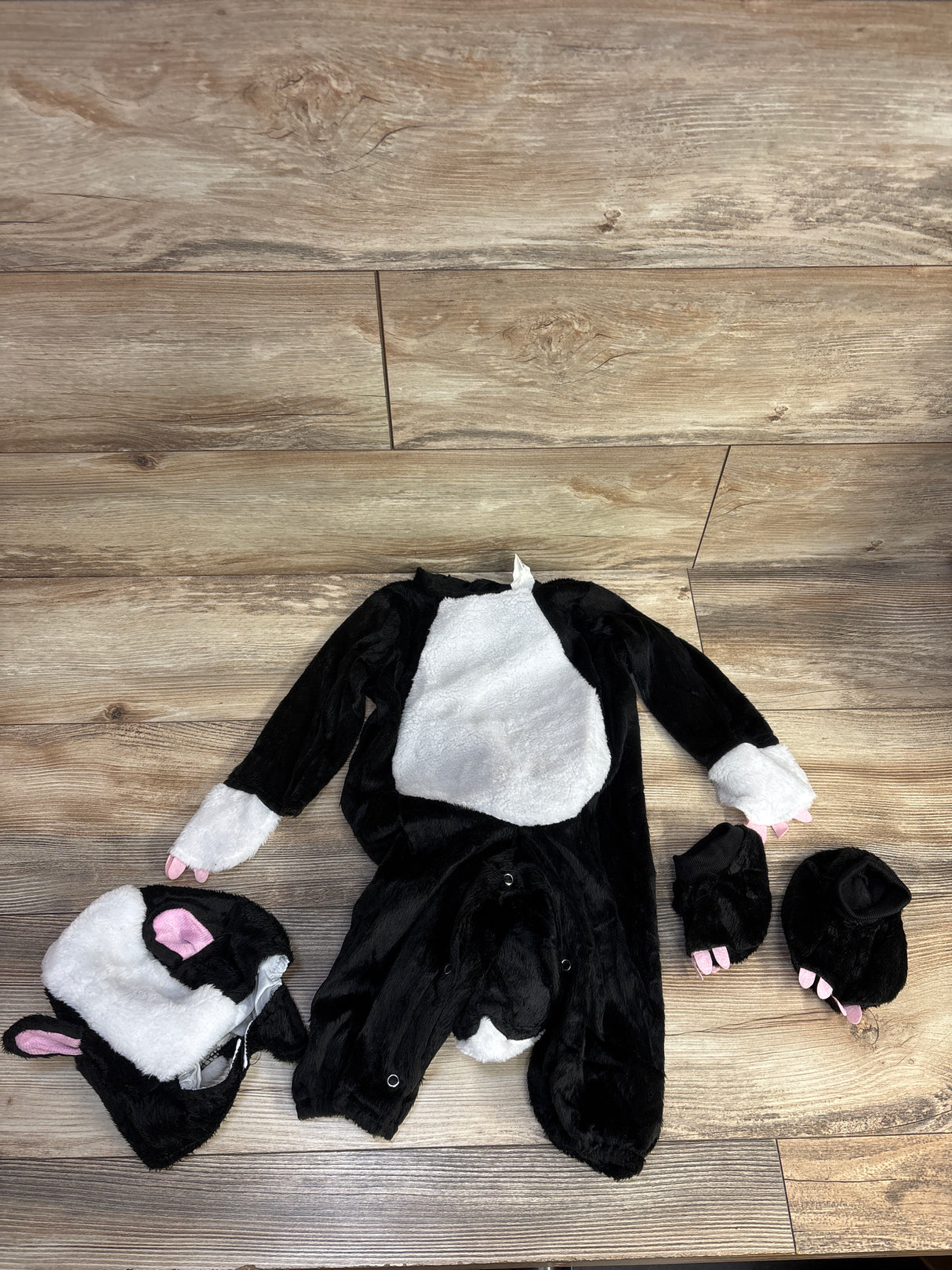 InCharacter Lil Stinker Skunk Costume Black sz 6-12m